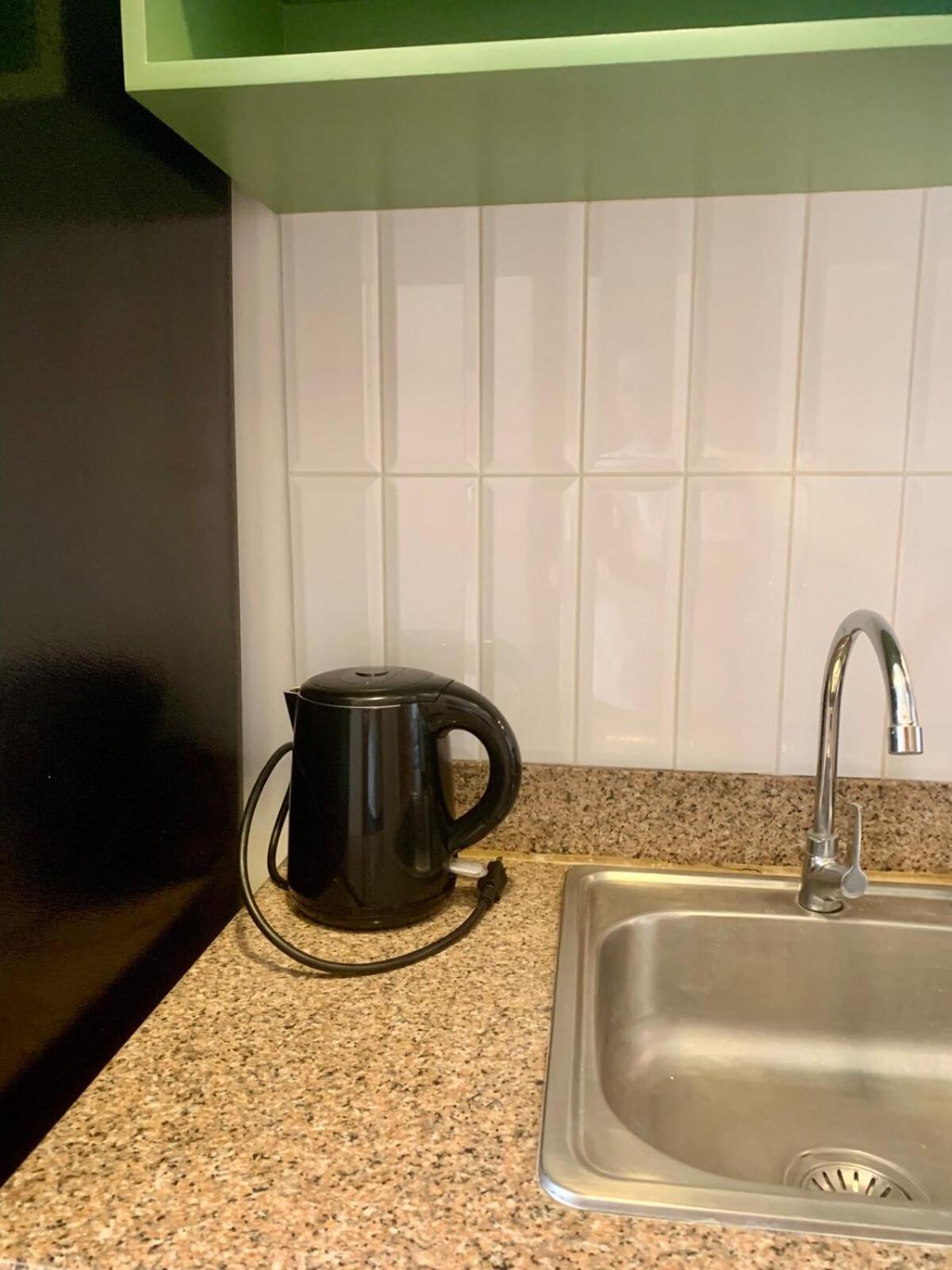 Cozy Studio near Roxas Night Market with Fast WiFi and Netflix