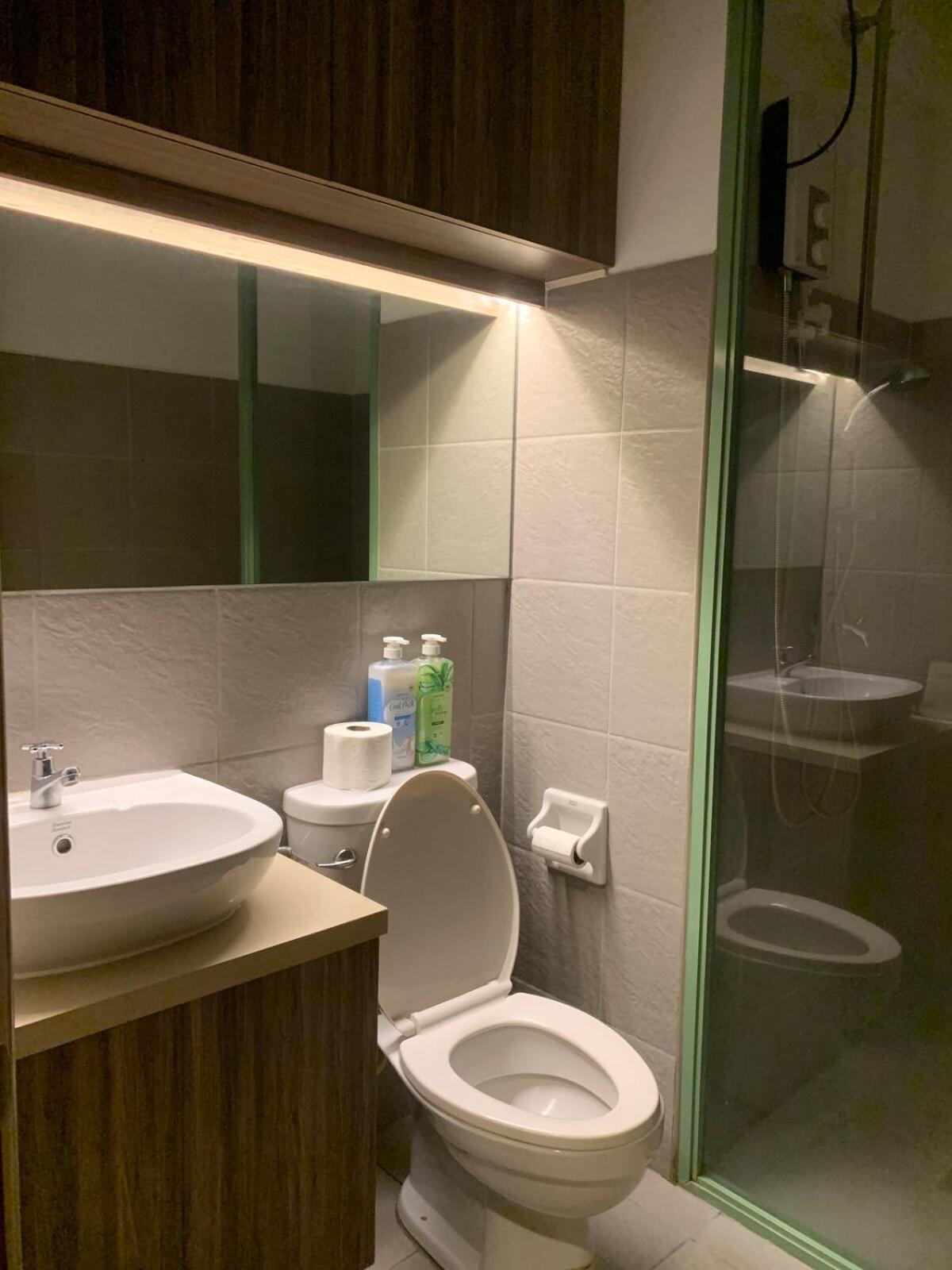 Cozy Studio near Roxas Night Market with Fast WiFi and Netflix