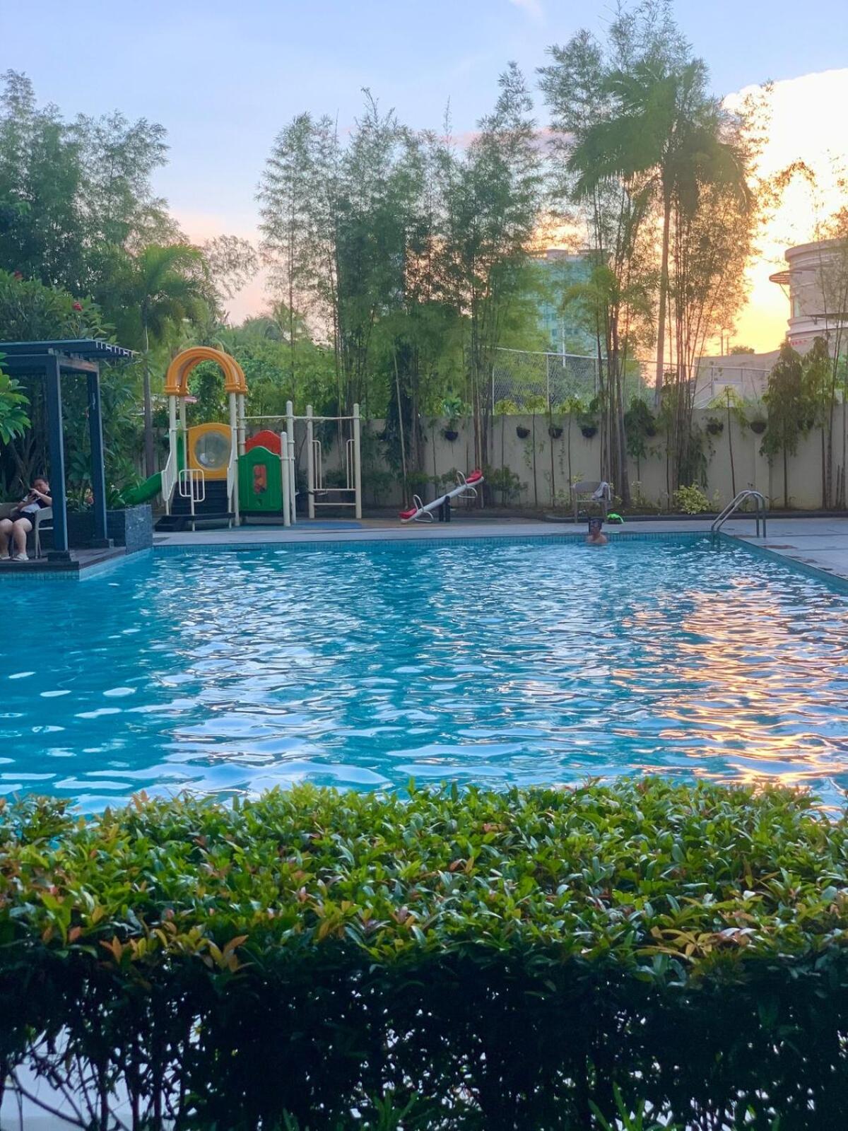 Cozy Studio near Roxas Night Market with Fast WiFi and Netflix