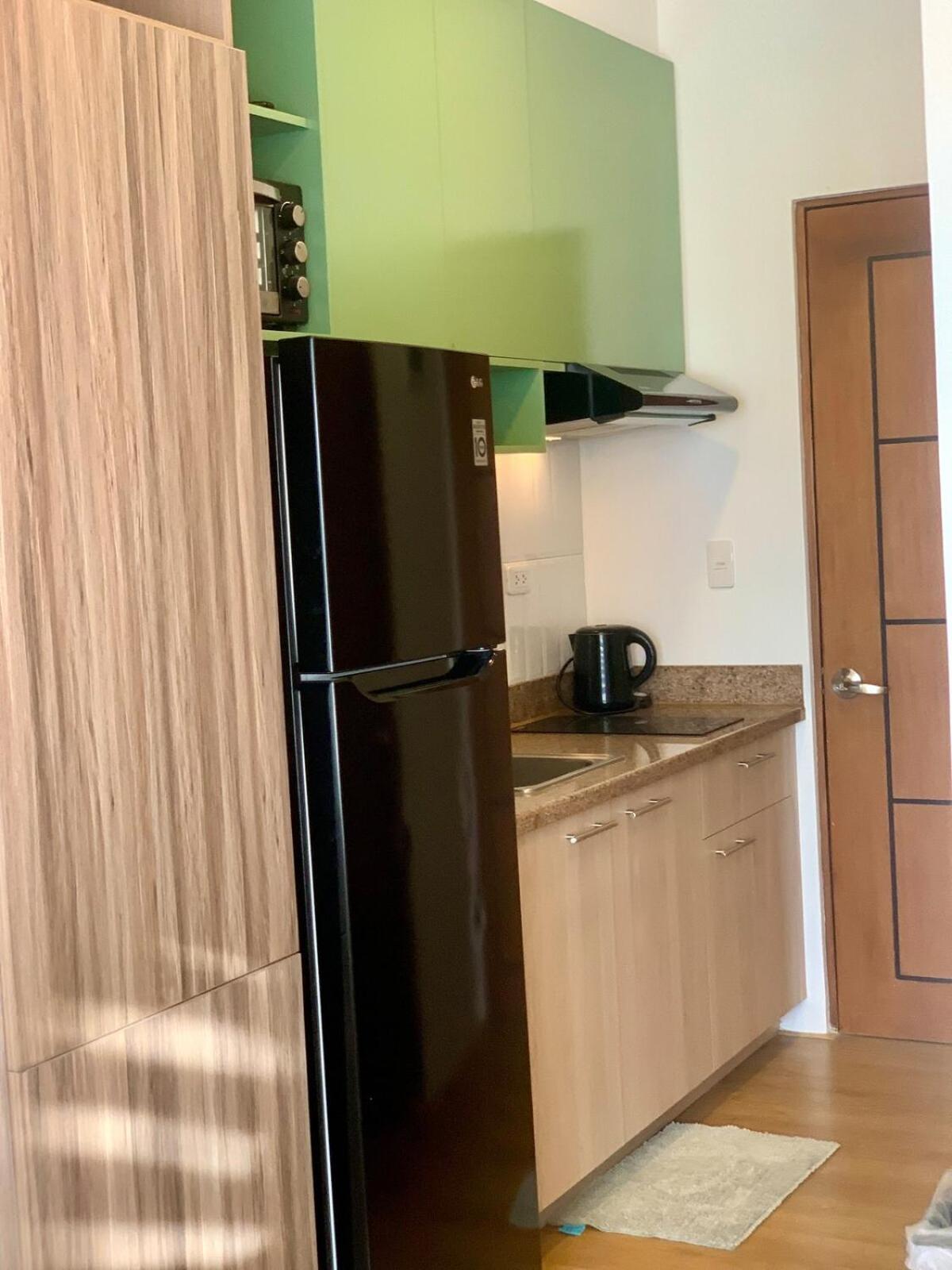 Cozy Studio near Roxas Night Market with Fast WiFi and Netflix