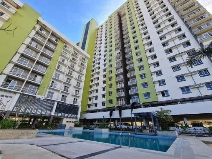 Cozy Studio near Roxas Night Market with Fast WiFi and Netflix