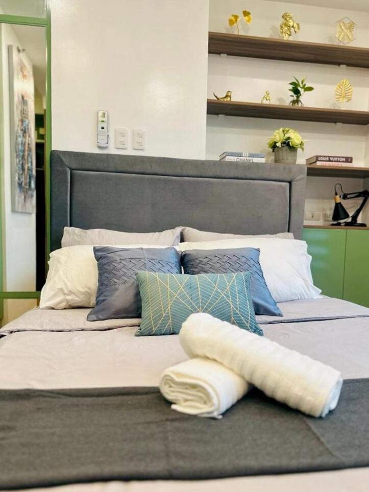 Cozy Studio near Roxas Night Market with Fast WiFi and Netflix
