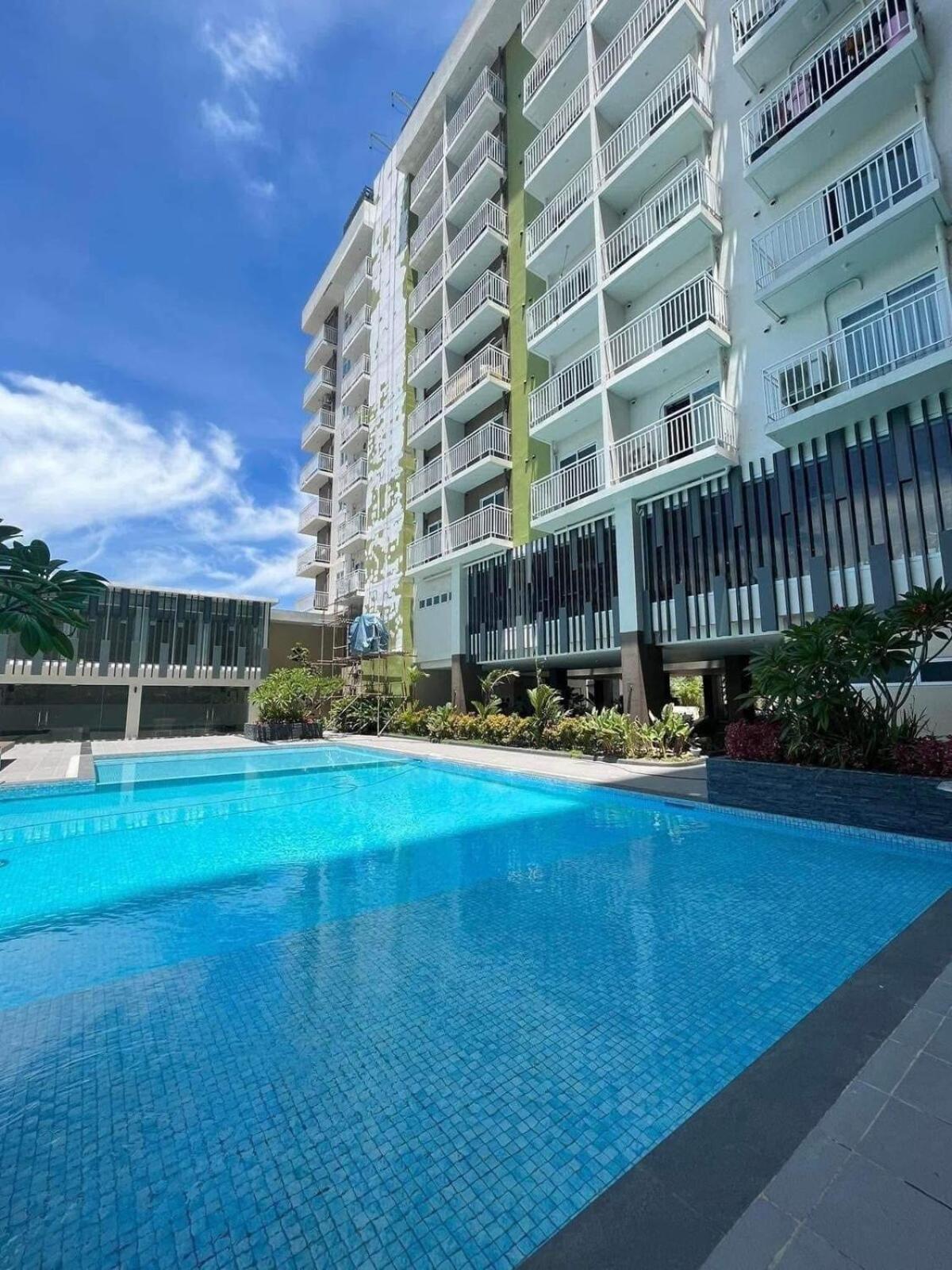 Cozy Studio near Roxas Night Market with Fast WiFi and Netflix