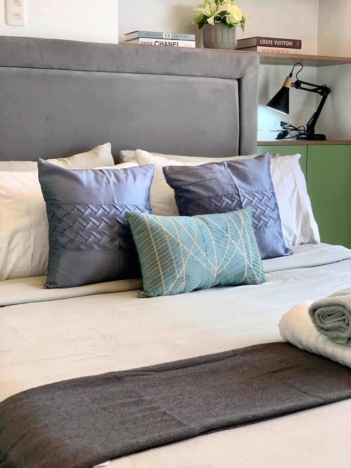 Cozy Studio near Roxas Night Market with Fast WiFi and Netflix