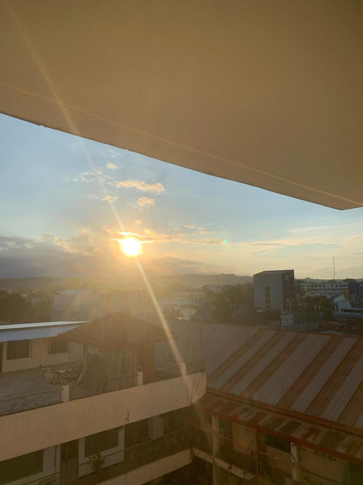 Cozy Studio near Roxas Night Market with Fast WiFi and Netflix