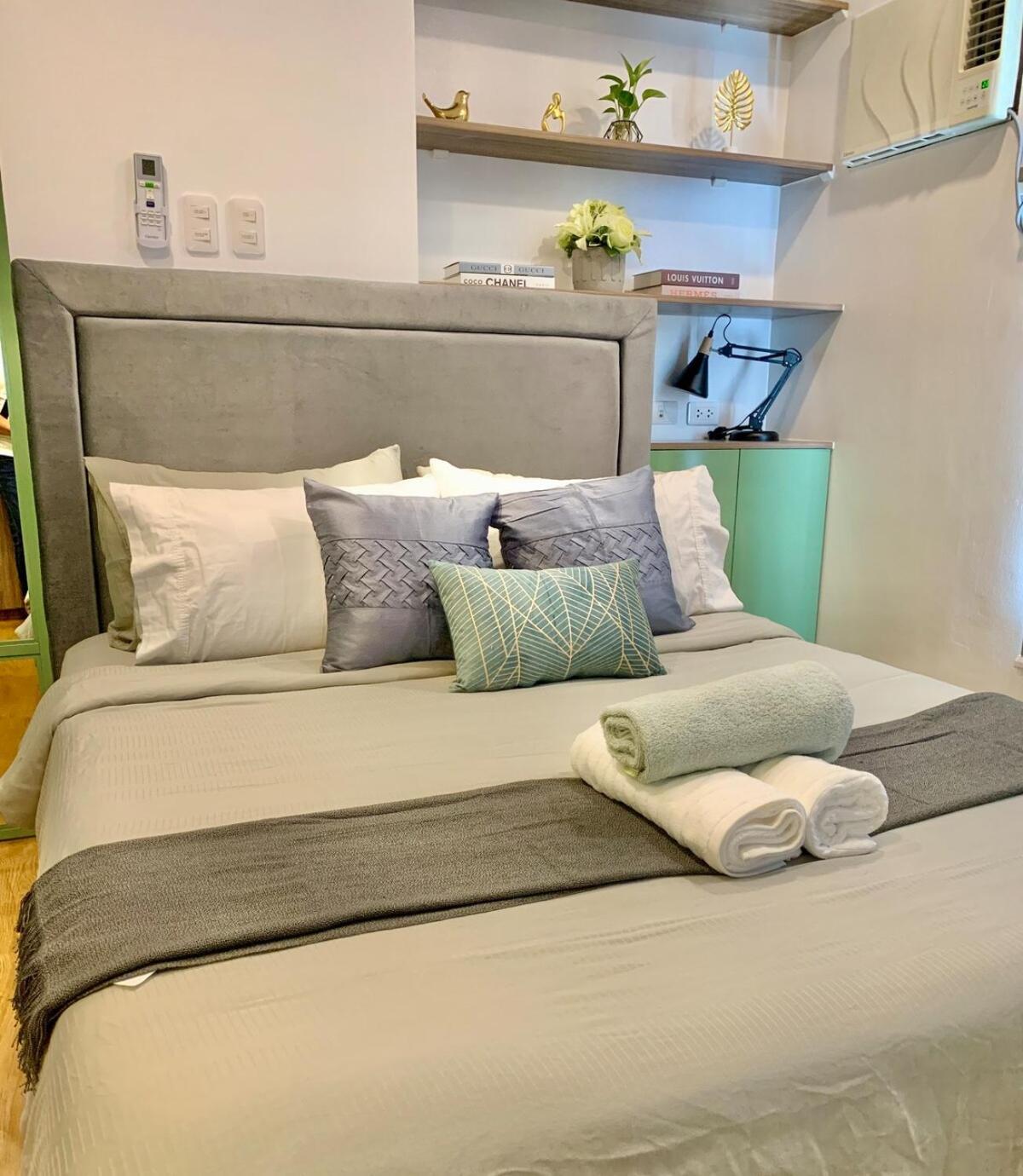 Cozy Studio near Roxas Night Market with Fast WiFi and Netflix