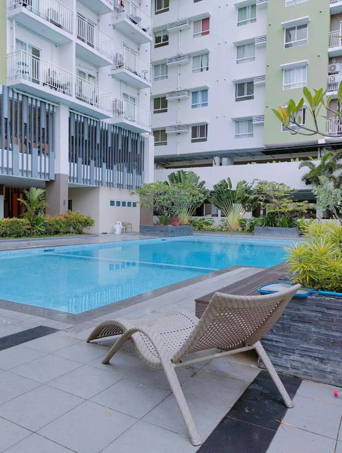 Cozy Studio near Roxas Night Market with Fast WiFi and Netflix