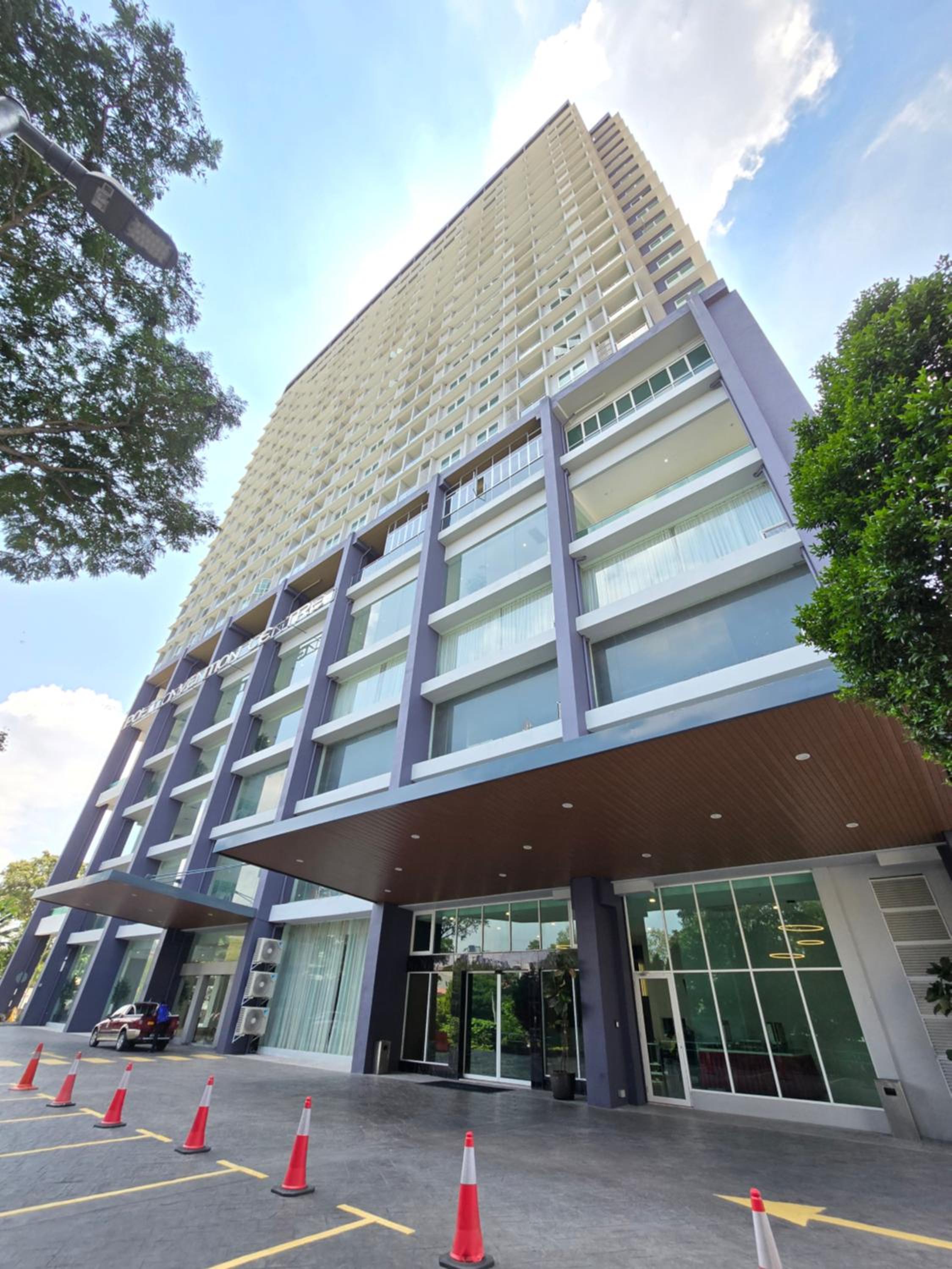 ICC Ipoh Bond Suites by Merveille Louise