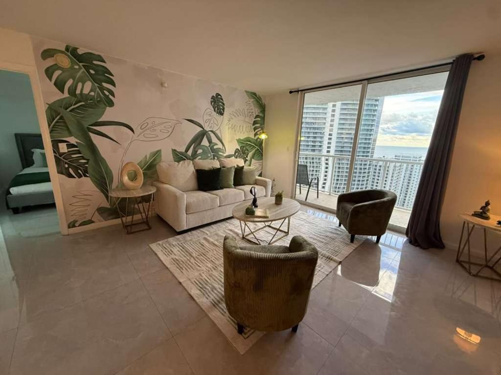 The Bay Suites - Brickell