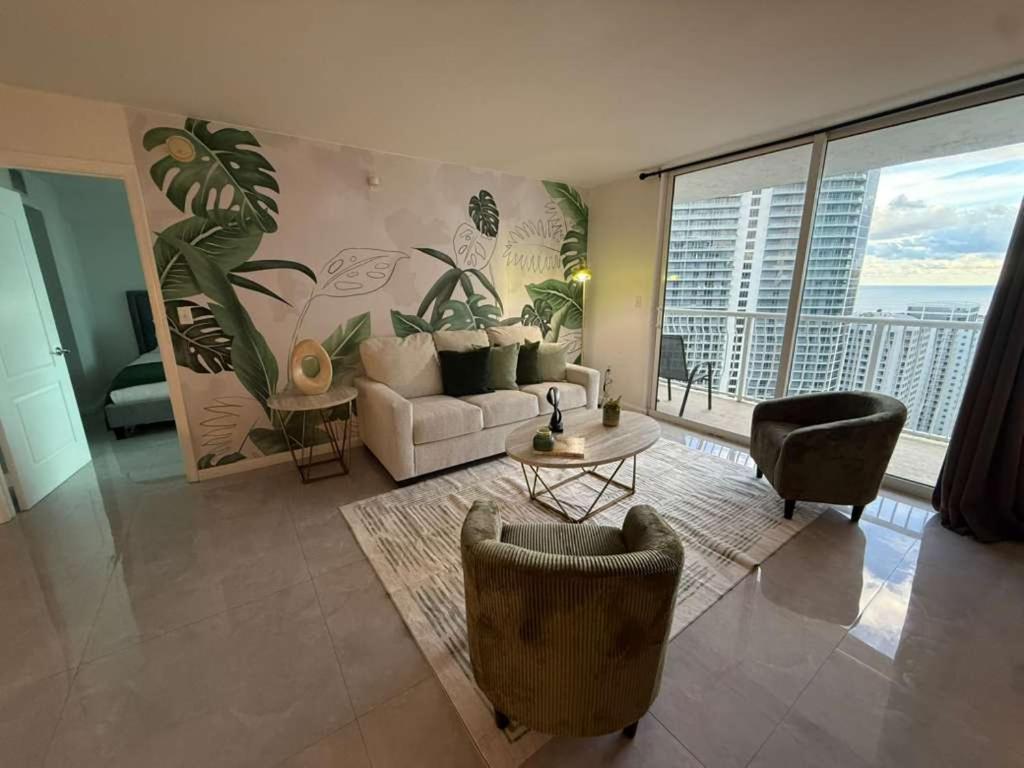 The Bay Suites - Brickell