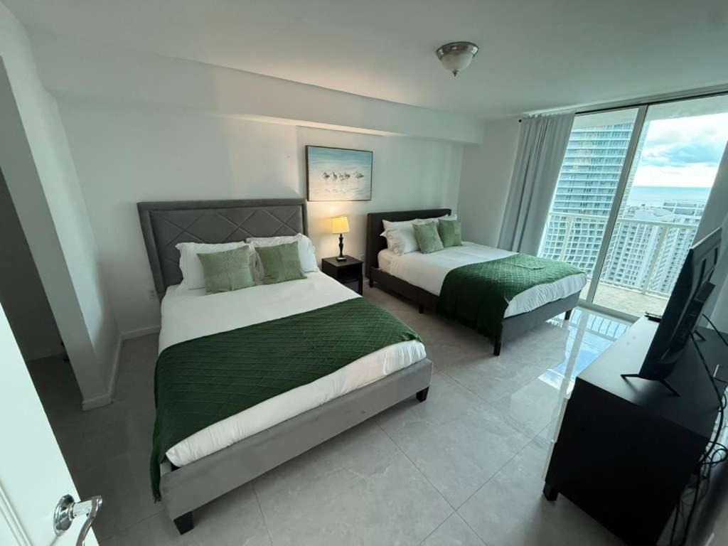 The Bay Suites - Brickell
