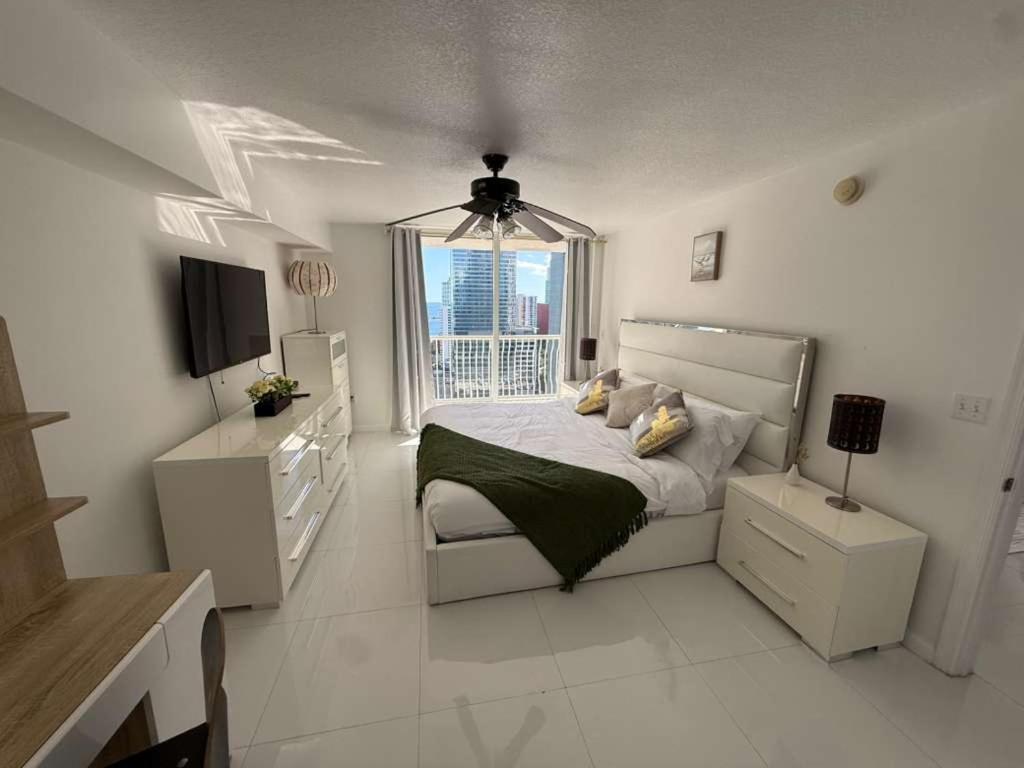 The Bay Suites - Brickell
