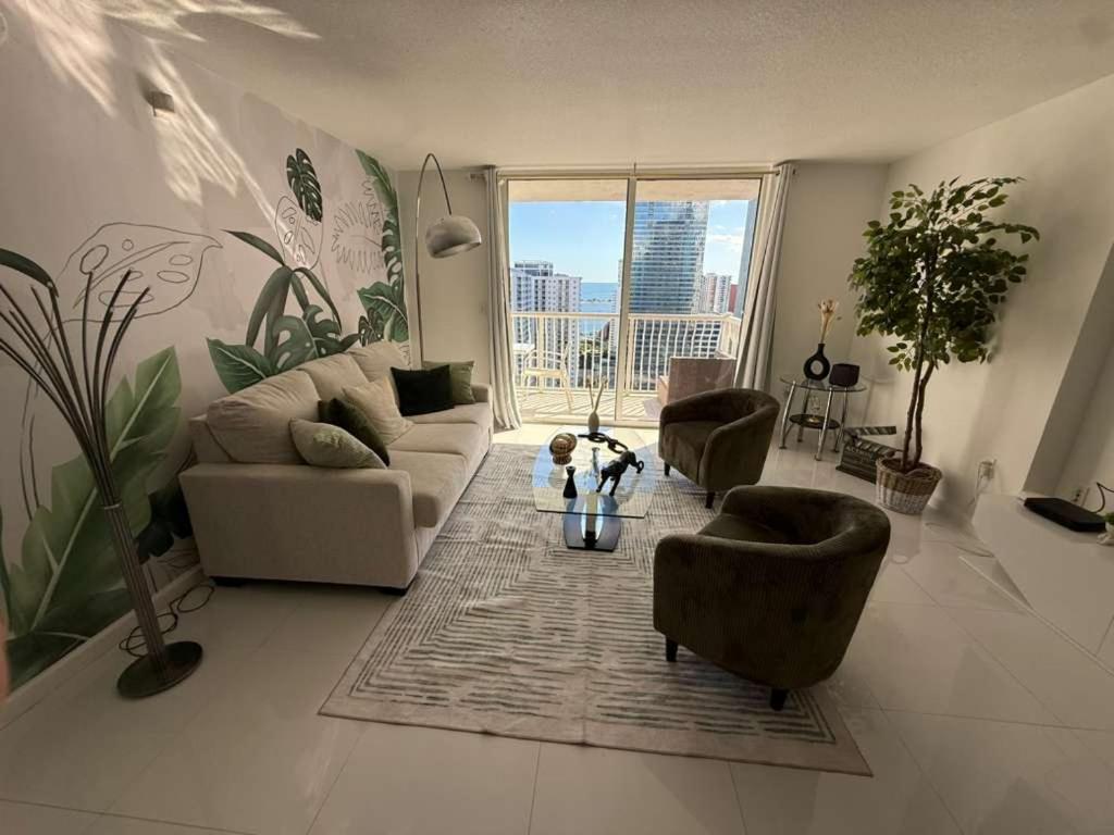 The Bay Suites - Brickell