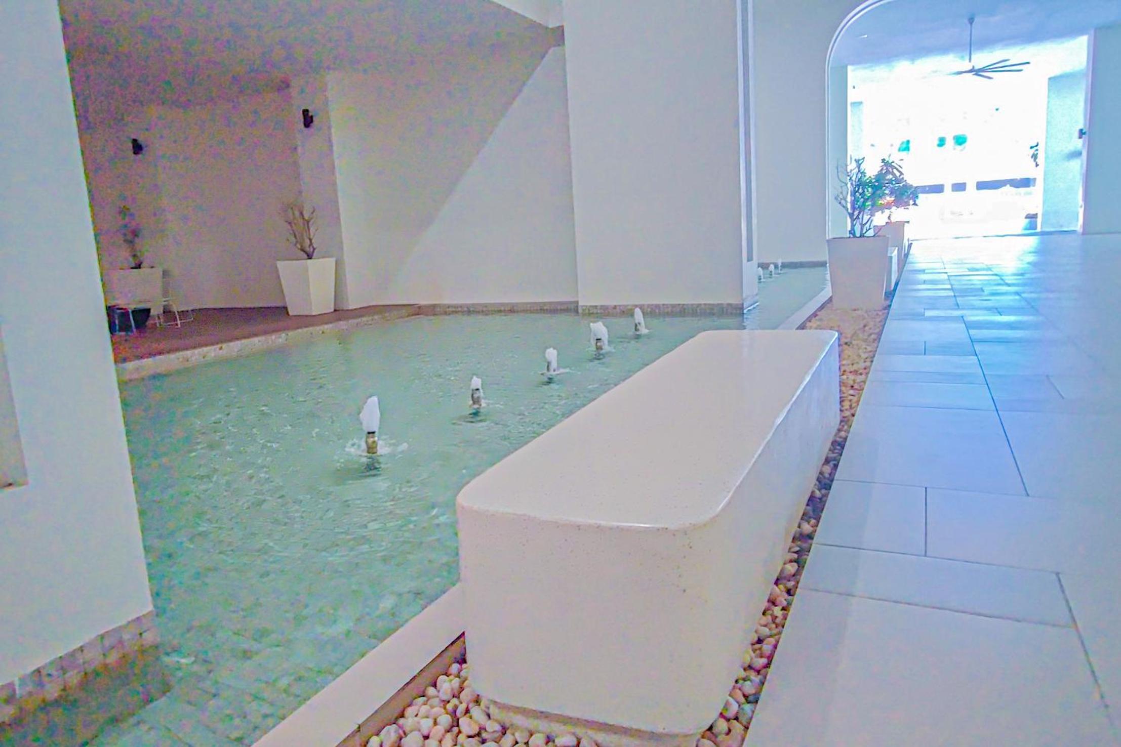 Peaceful Luxury at Tresor Klang by HCK