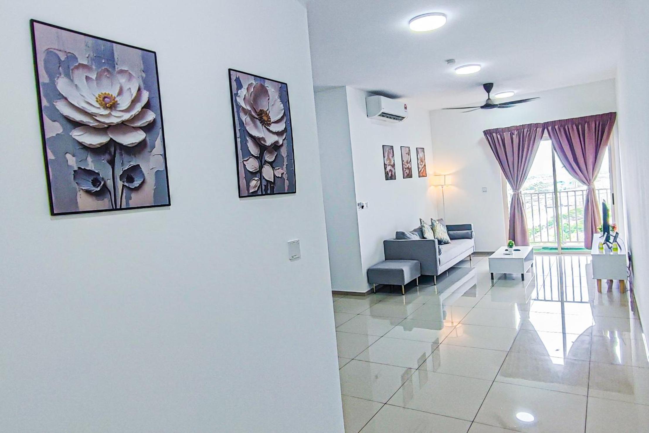 Peaceful Luxury at Tresor Klang by HCK