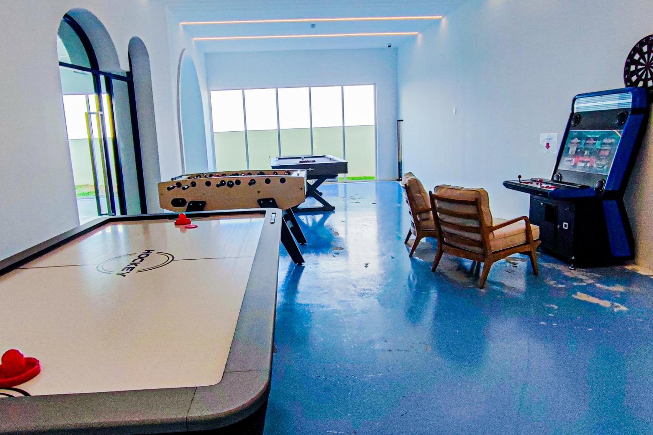 Peaceful Luxury at Tresor Klang by HCK