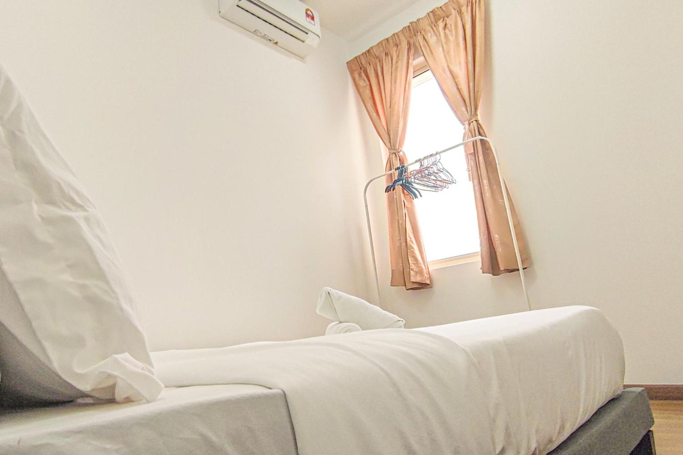 Peaceful Luxury at Tresor Klang by HCK