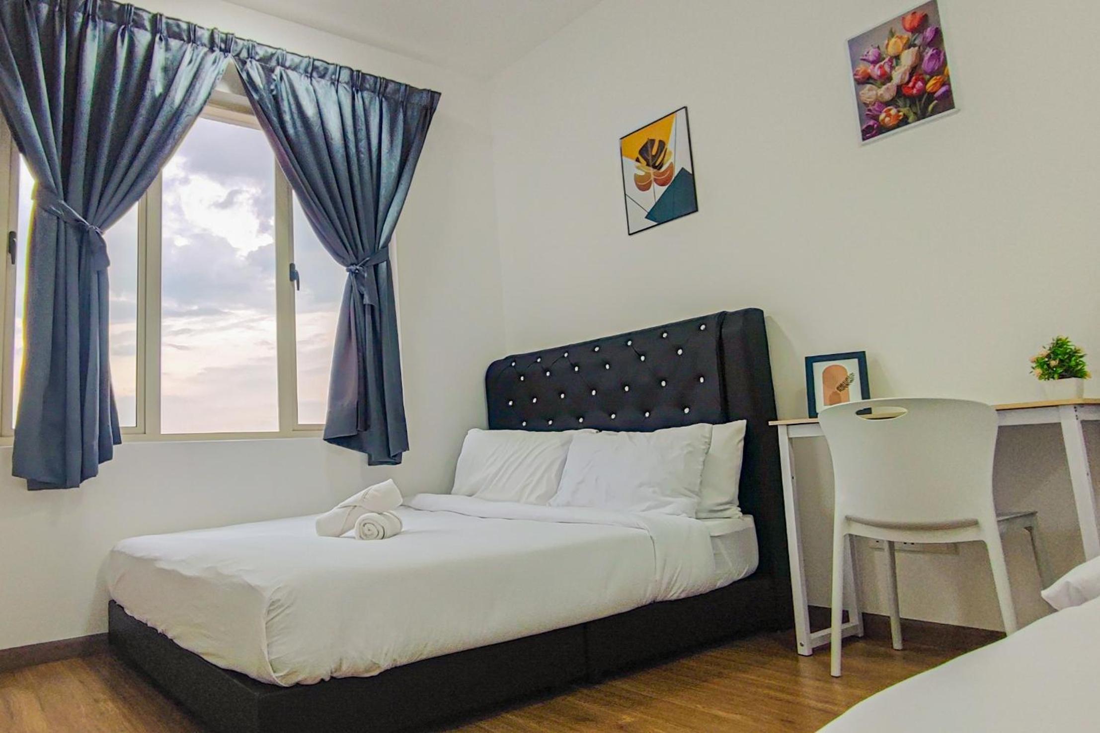 Peaceful Luxury at Tresor Klang by HCK