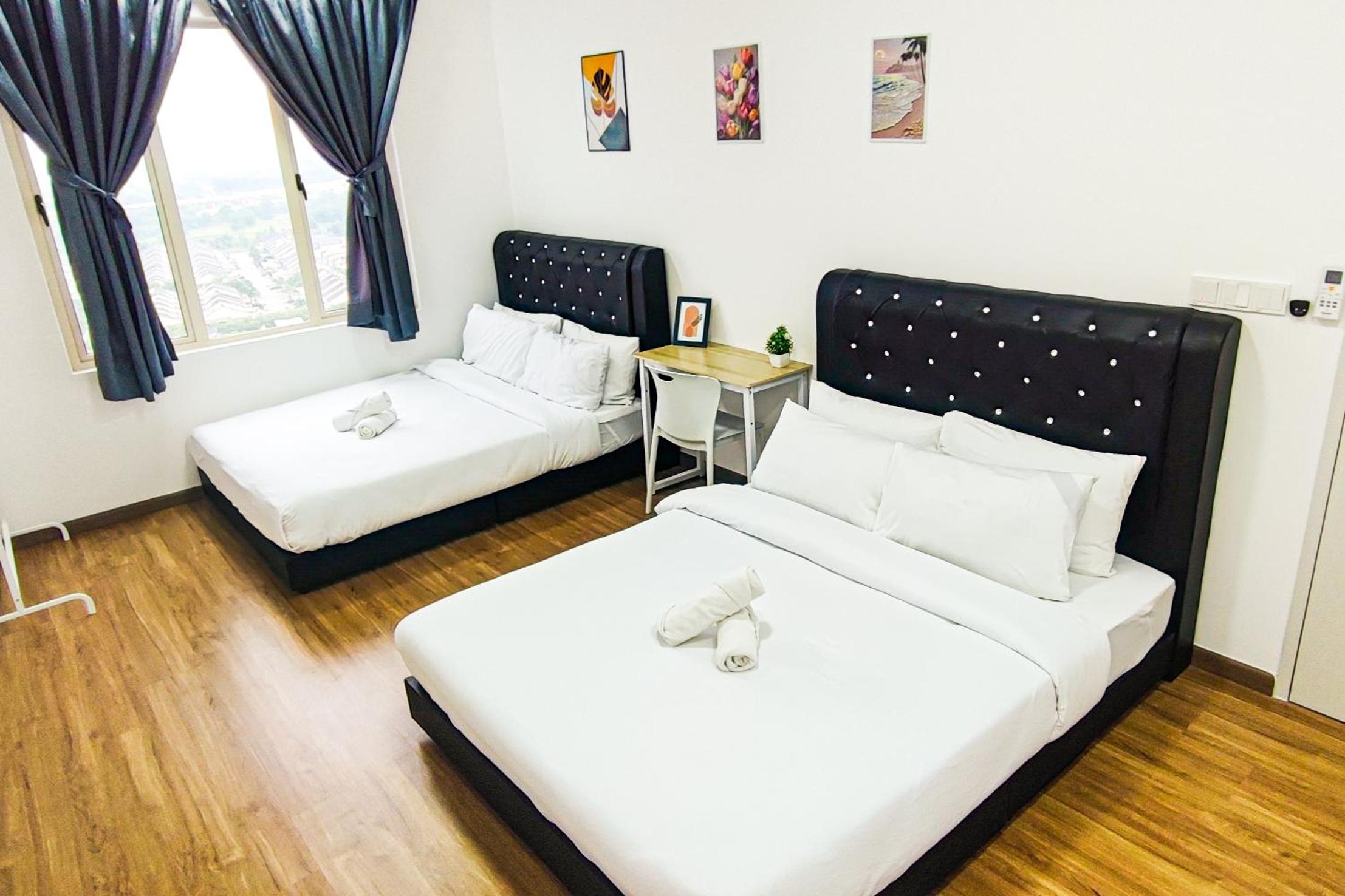 Peaceful Luxury at Tresor Klang by HCK