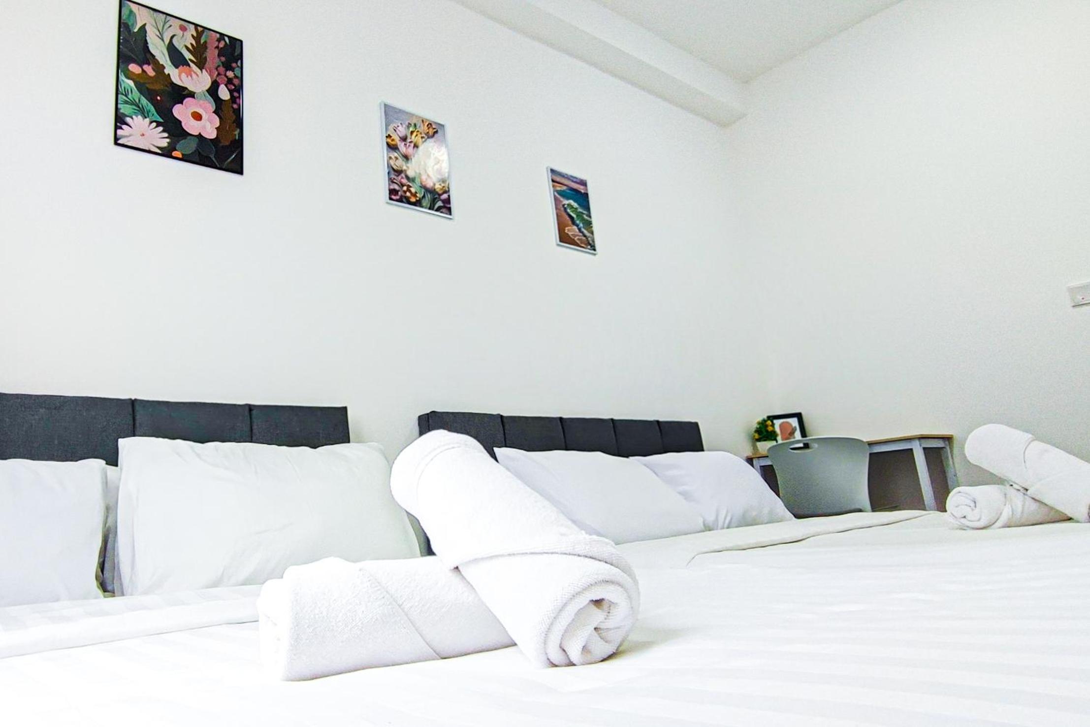 Peaceful Luxury at Tresor Klang by HCK