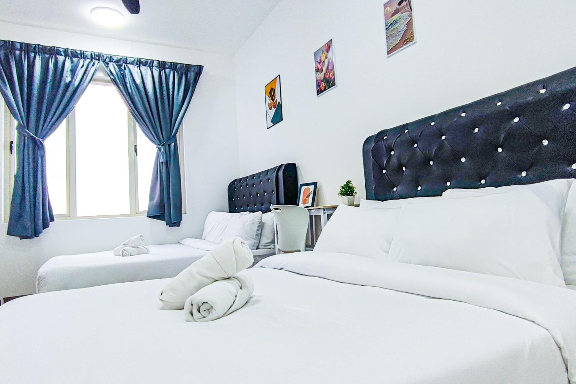 Peaceful Luxury at Tresor Klang by HCK