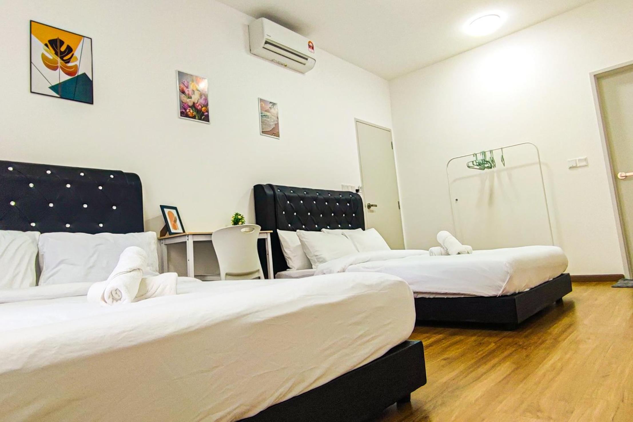 Peaceful Luxury at Tresor Klang by HCK