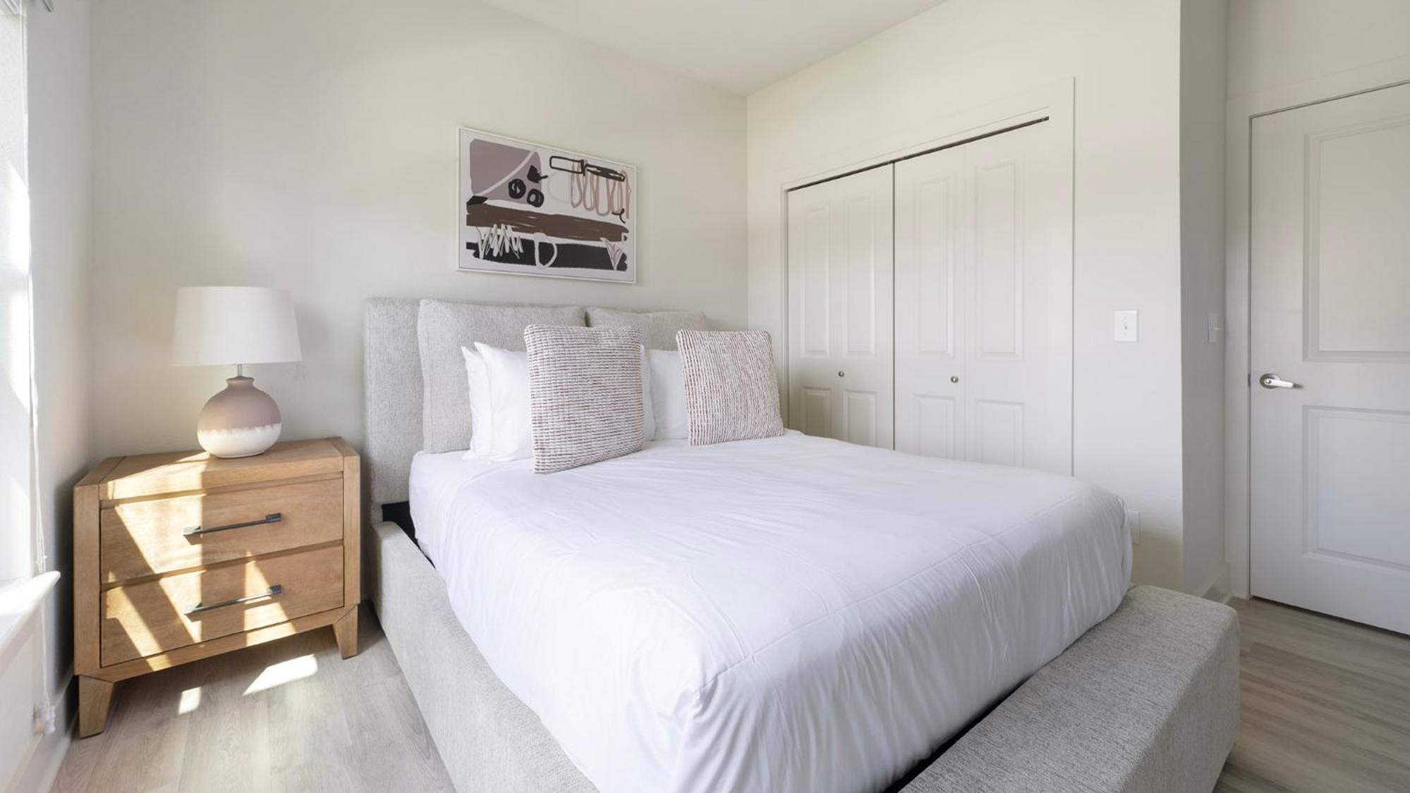 Landing Stylish 1BD Clubhouse Gym