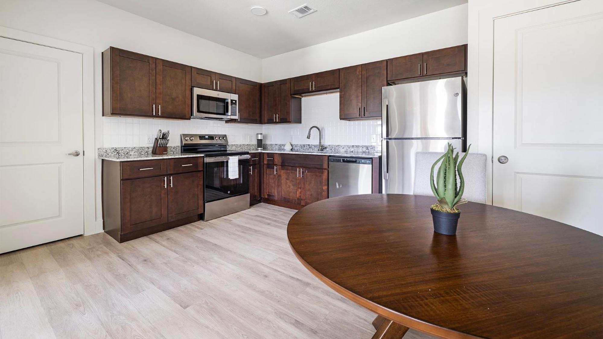Landing Stylish 1BD Clubhouse Gym