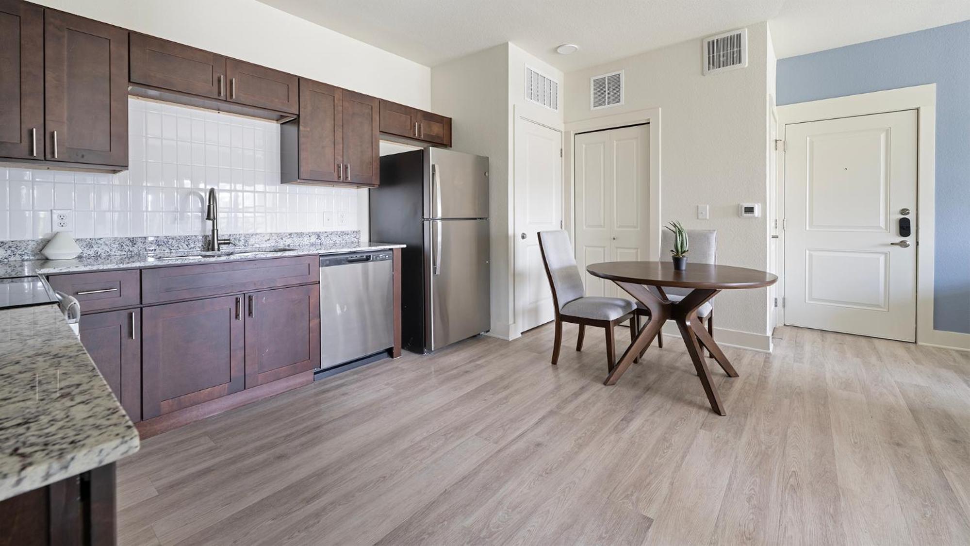 Landing Stylish 1BD Clubhouse Gym