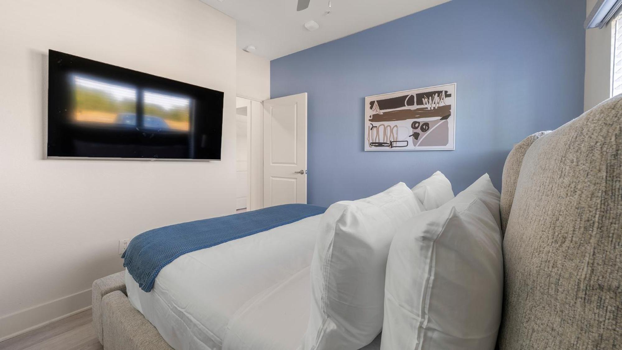 Landing Stylish 1BD Clubhouse Gym