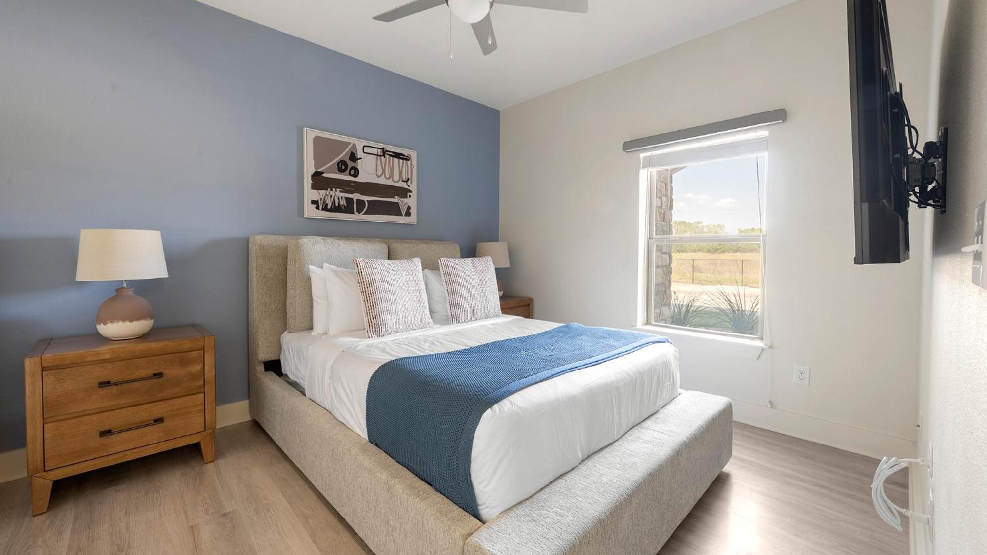 Landing Stylish 1BD Clubhouse Gym