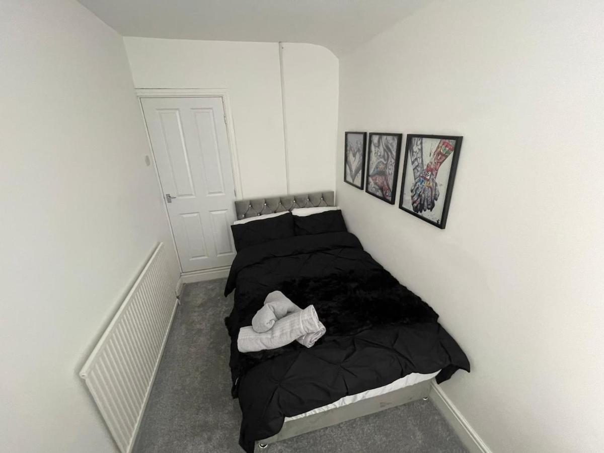 Town House Ideal for working professionals
