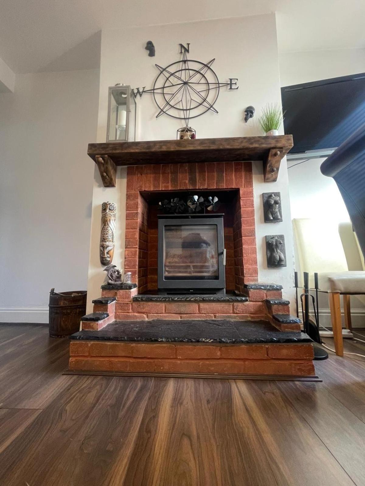 Town House Ideal for working professionals