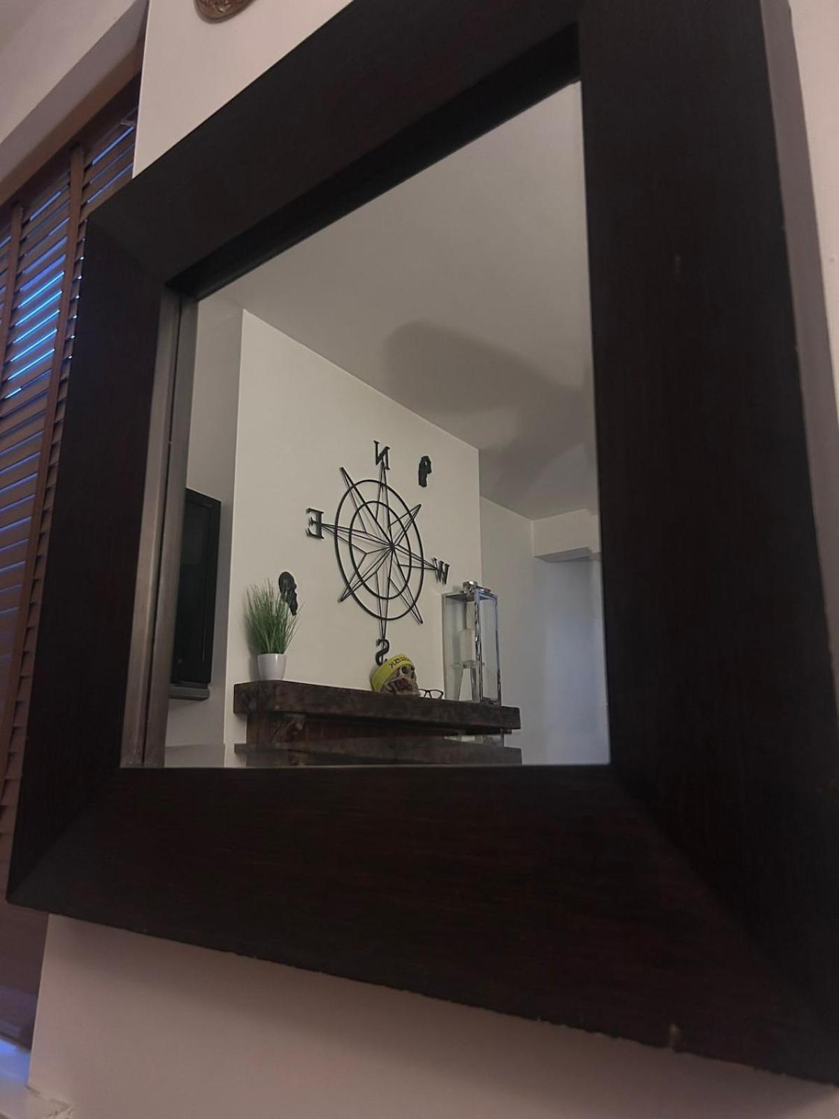 Town House Ideal for working professionals