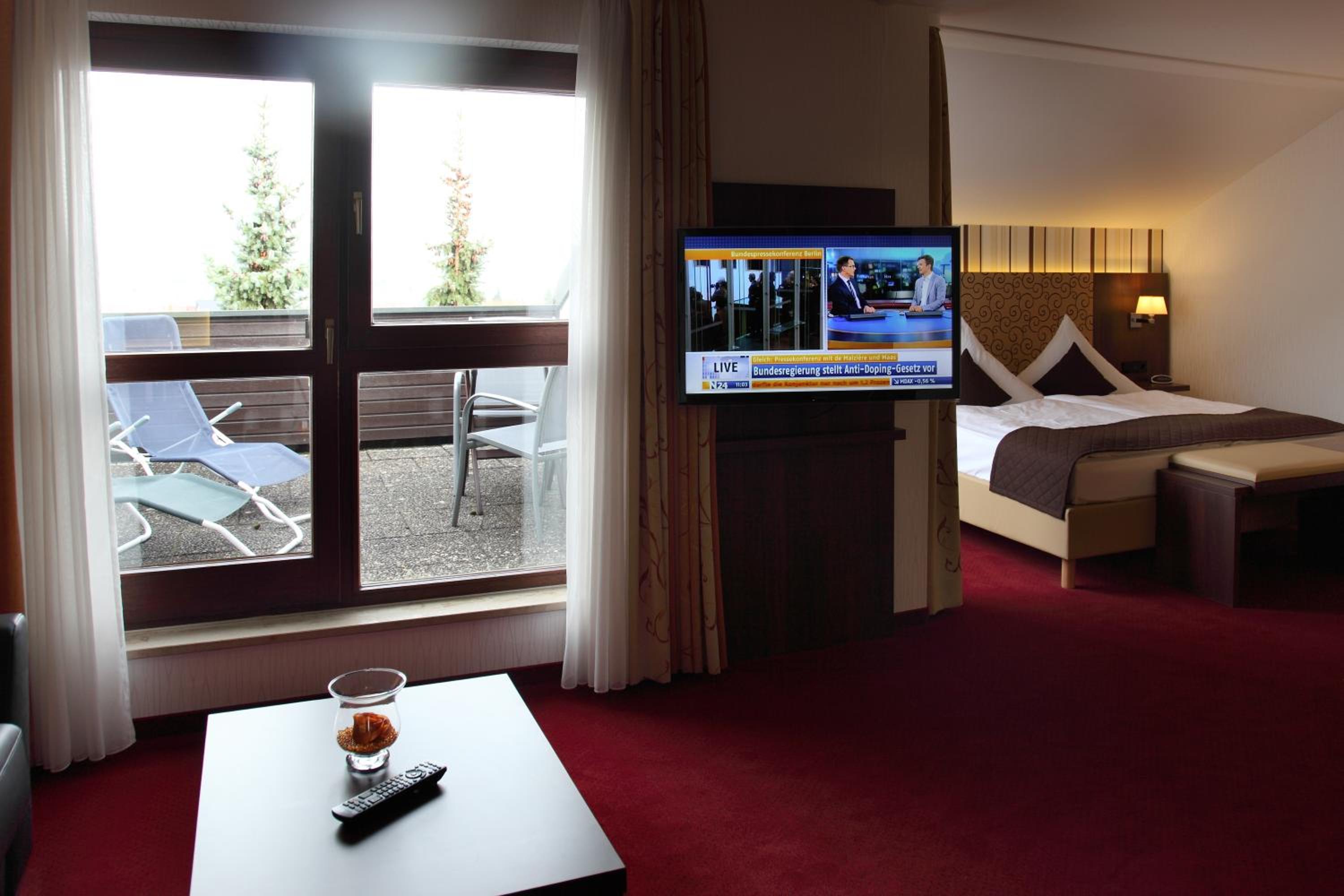 Lobinger-Parkhotel - Property Image 2