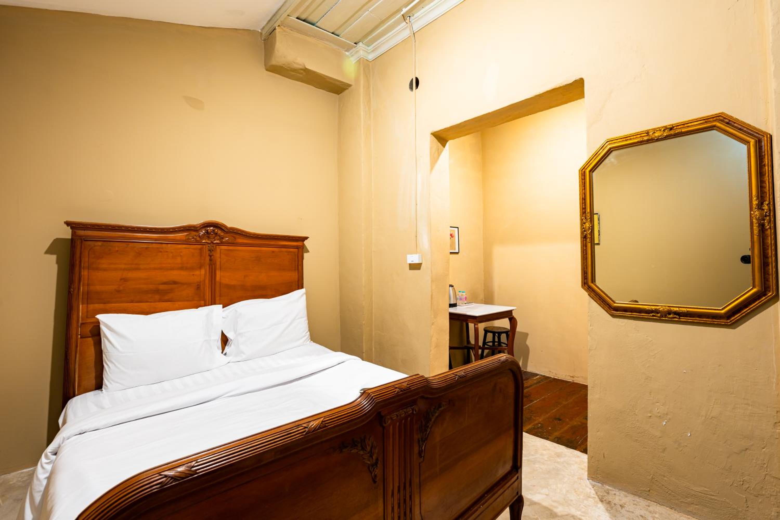 Rest Inn Yaowarat Bangkok - เรสอินน์ เยาวราช