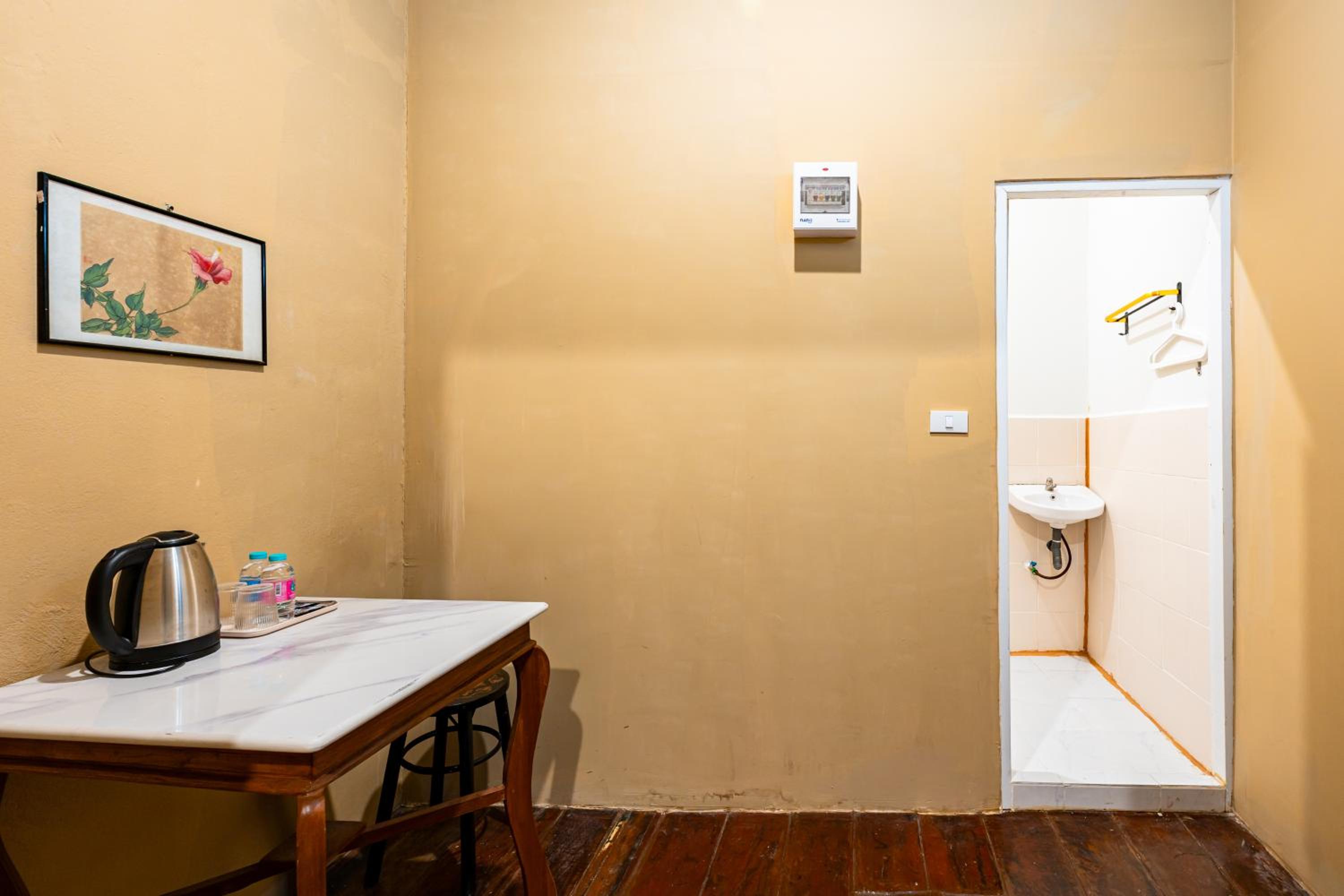 Rest Inn Yaowarat Bangkok - เรสอินน์ เยาวราช