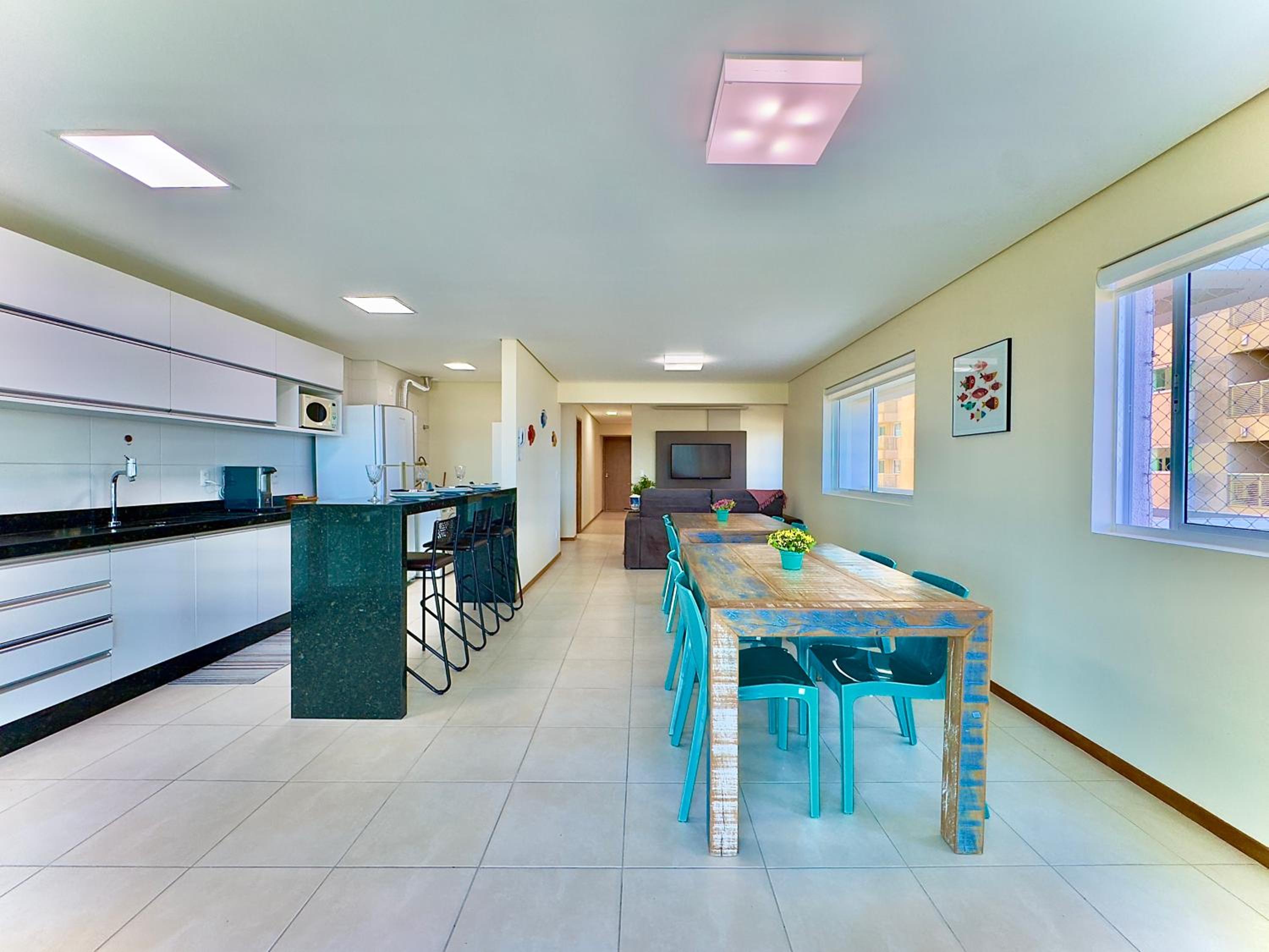 Apto Frente Mar Bali Beach Home Club 3 Quartos Climatizados Cozinha Completa Sacada com Churrasqueira 2 Vagas de Garagem Piscina borda infinita Sauna Acade