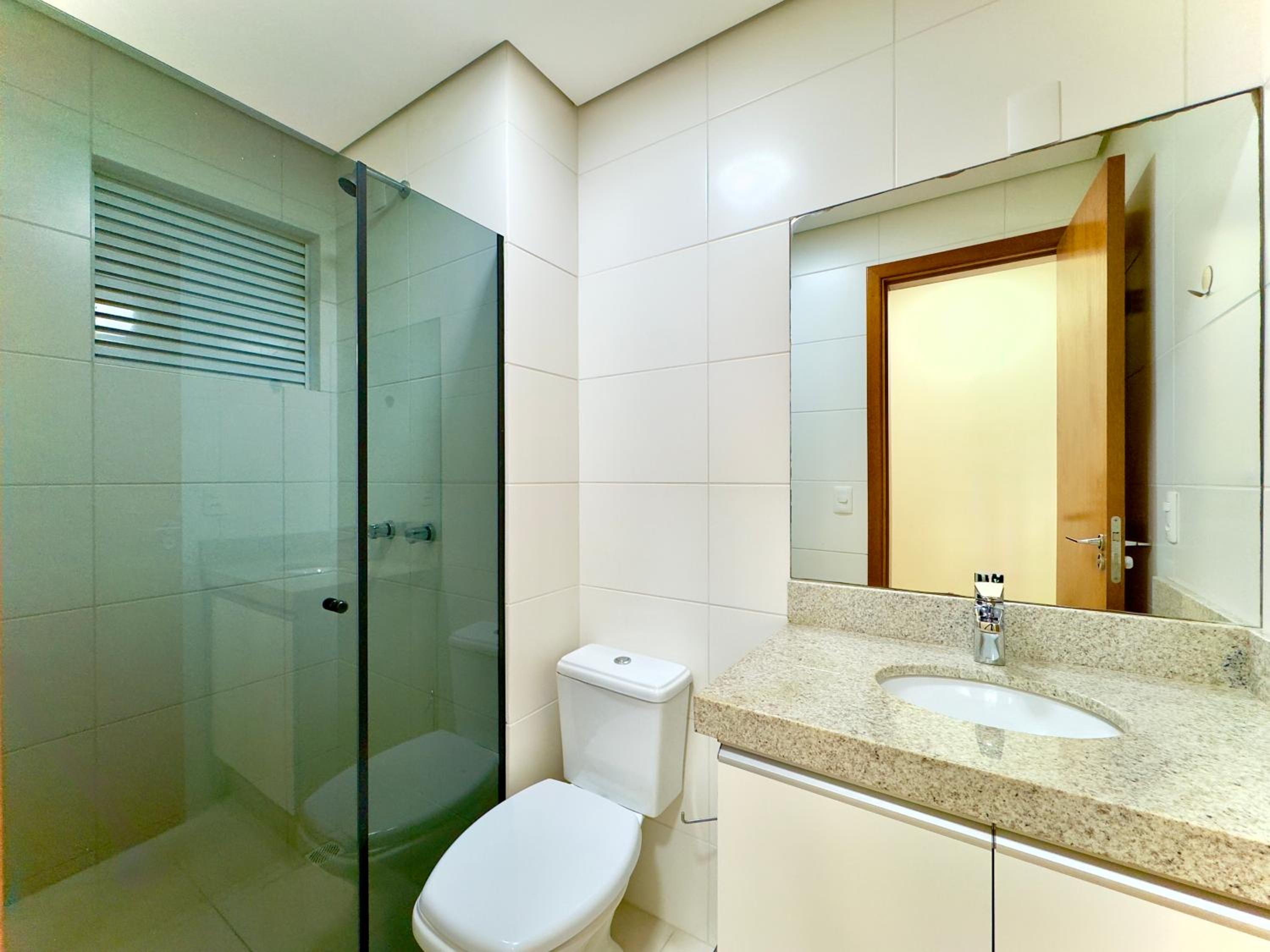 Apto Frente Mar Bali Beach Home Club 3 Quartos Climatizados Cozinha Completa Sacada com Churrasqueira 2 Vagas de Garagem Piscina borda infinita Sauna Acade