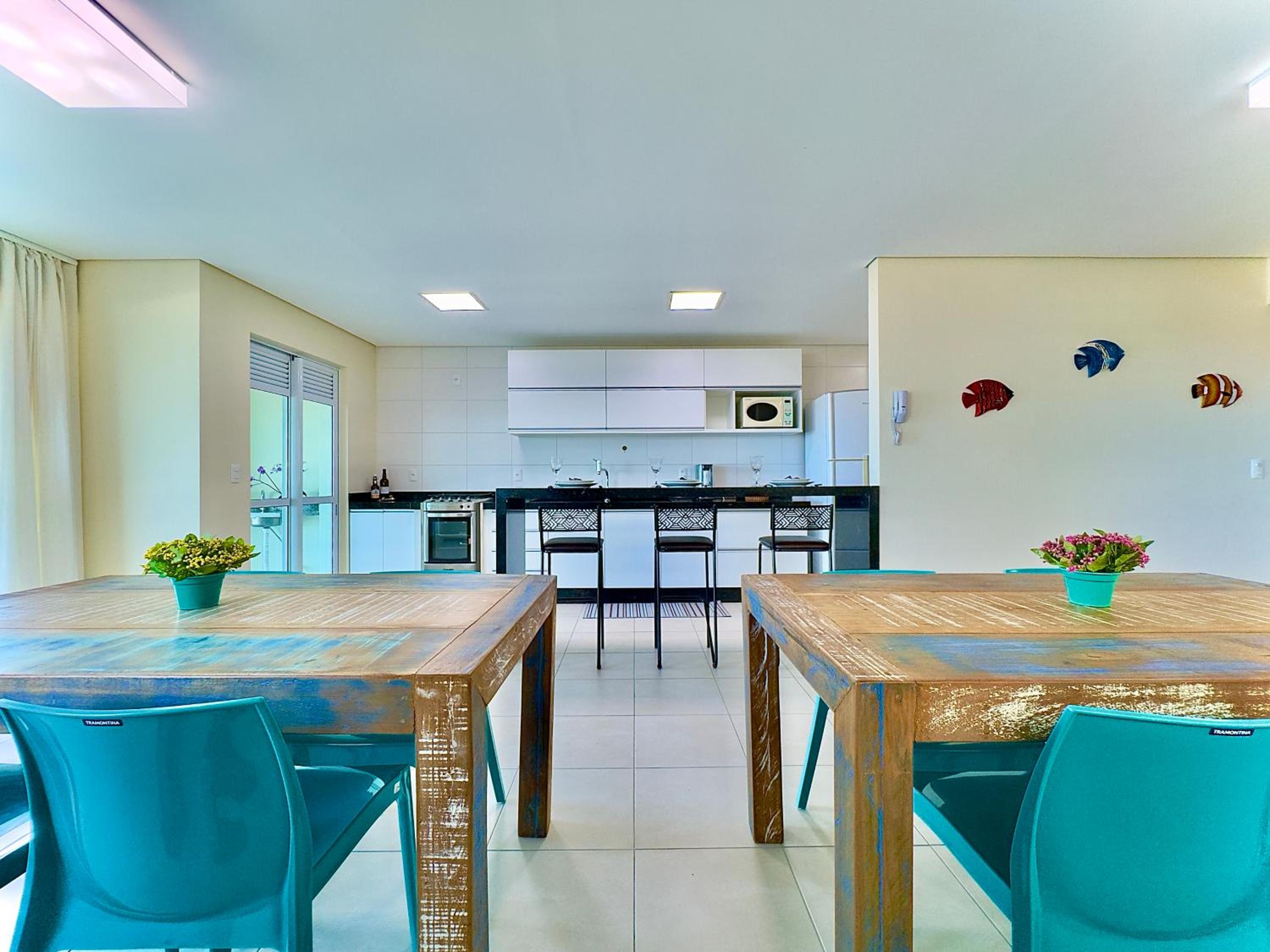 Apto Frente Mar Bali Beach Home Club 3 Quartos Climatizados Cozinha Completa Sacada com Churrasqueira 2 Vagas de Garagem Piscina borda infinita Sauna Acade