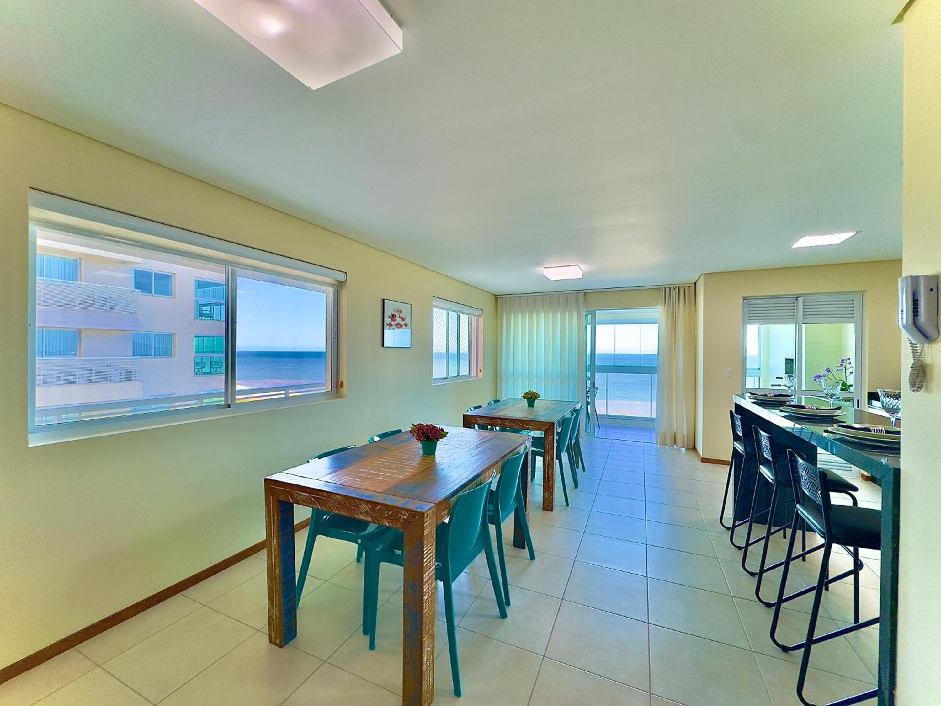 Apto Frente Mar Bali Beach Home Club 3 Quartos Climatizados Cozinha Completa Sacada com Churrasqueira 2 Vagas de Garagem Piscina borda infinita Sauna Acade