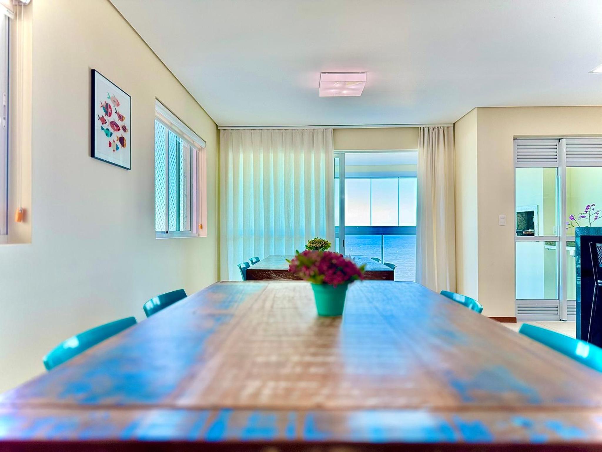 Apto Frente Mar Bali Beach Home Club 3 Quartos Climatizados Cozinha Completa Sacada com Churrasqueira 2 Vagas de Garagem Piscina borda infinita Sauna Acade