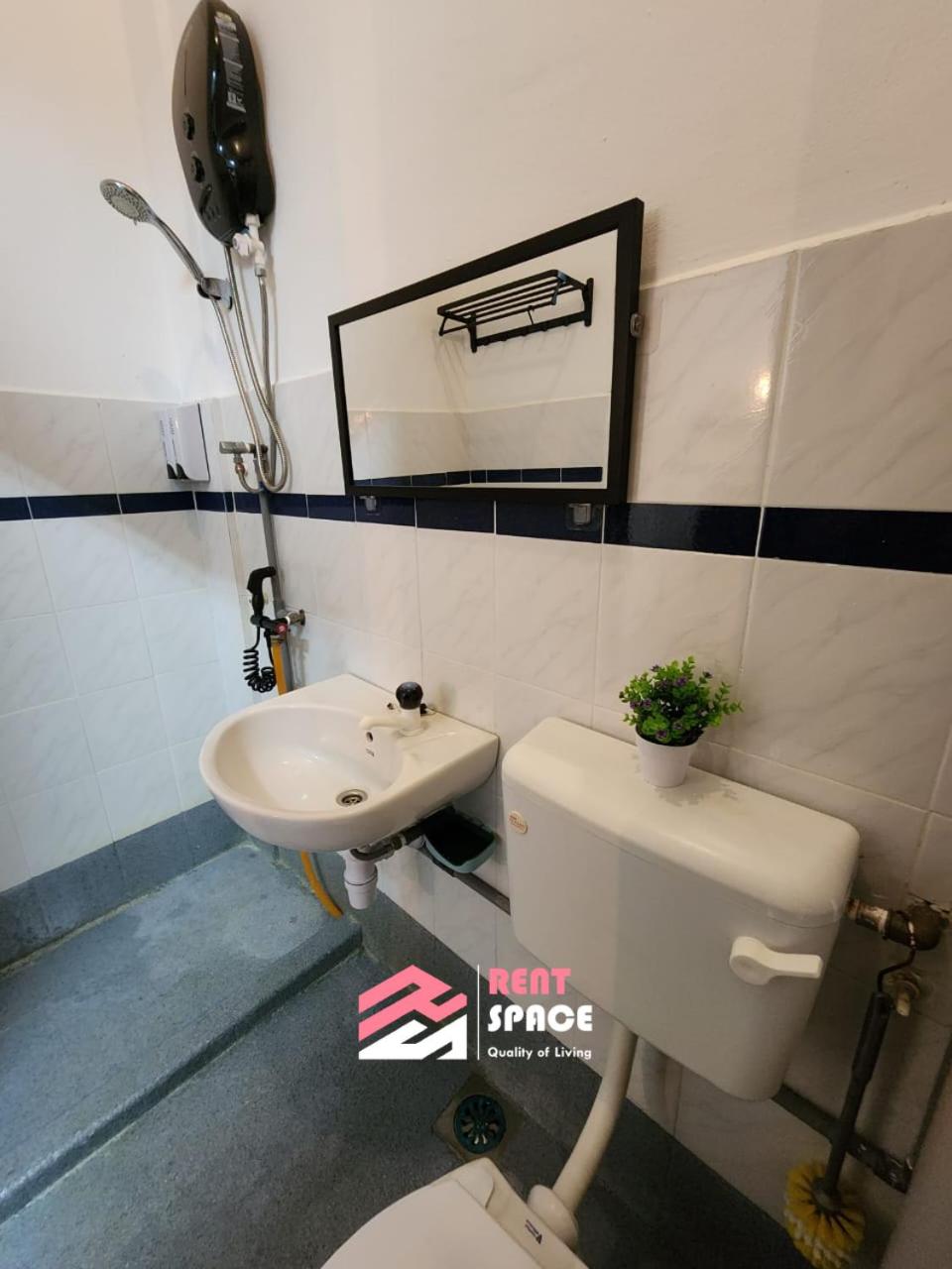 Rent Space Coliving - Cozy City Stay Bandar Hilir, Melaka