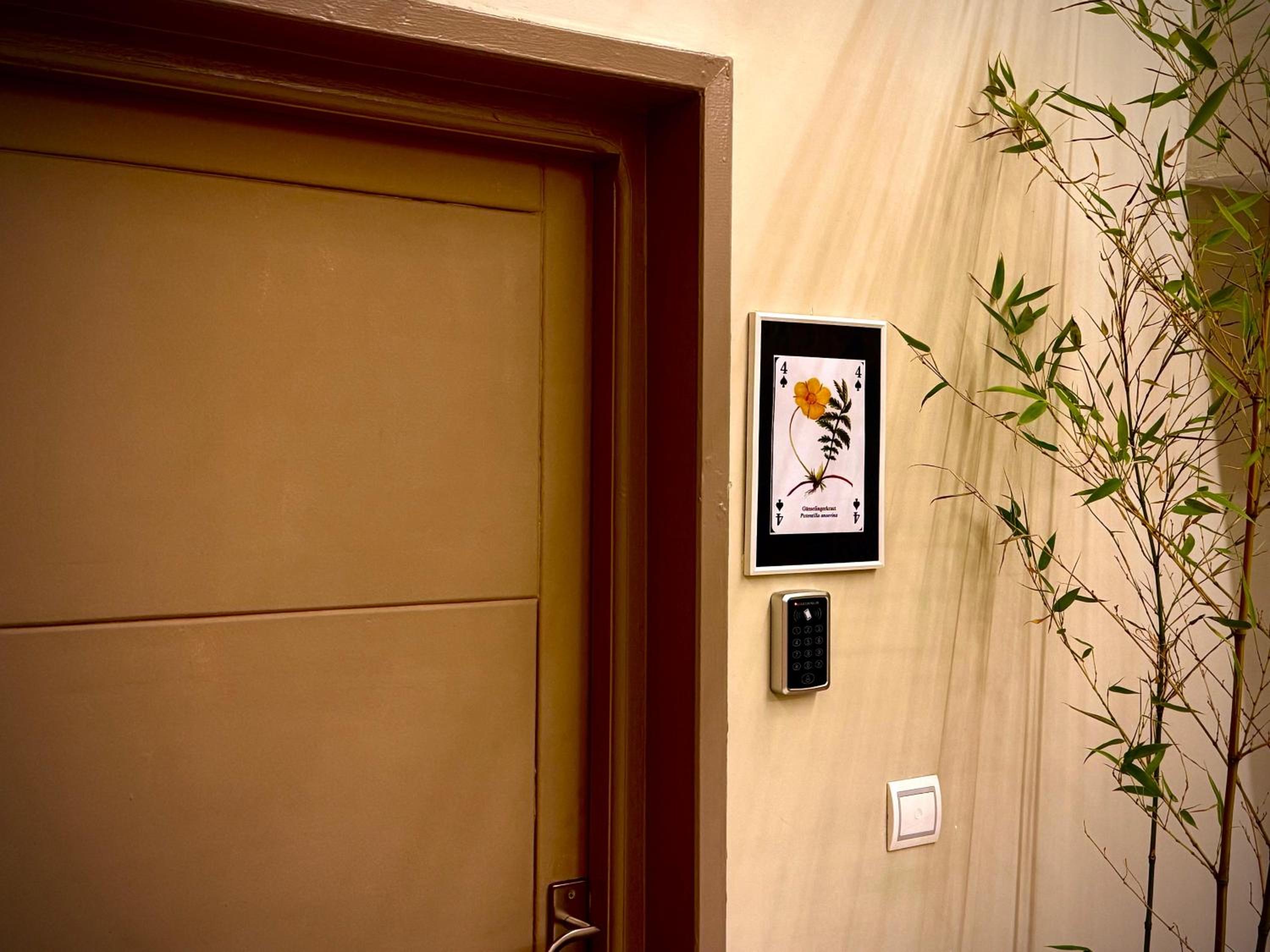 Relax Family ApartHotel - Signature Residence