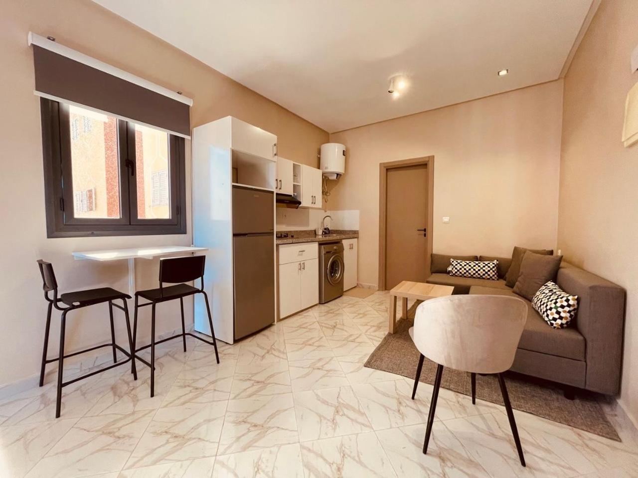 Relax Family ApartHotel - Signature Residence