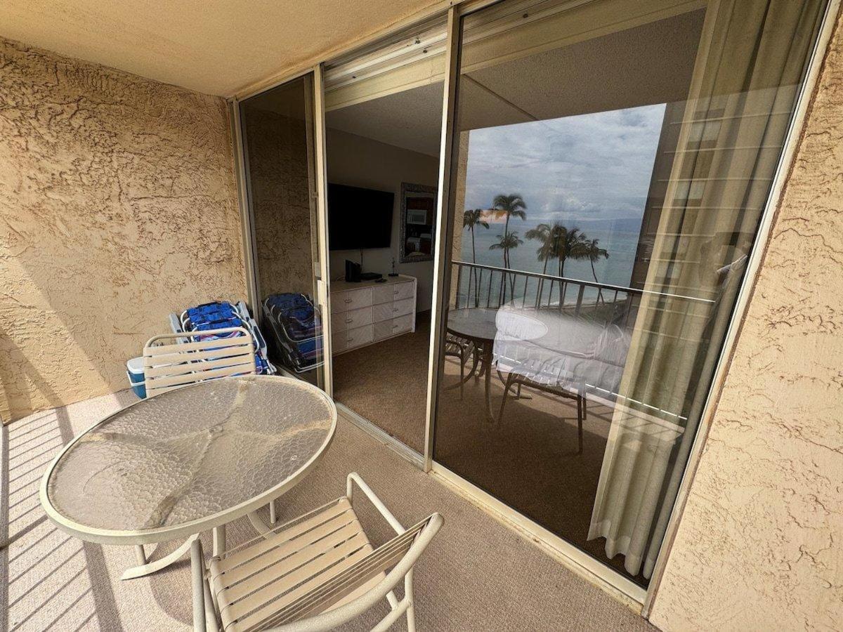 Royal Kahana 616 · RK 616 Oceanfront Escape w Pool | Steps2Beach