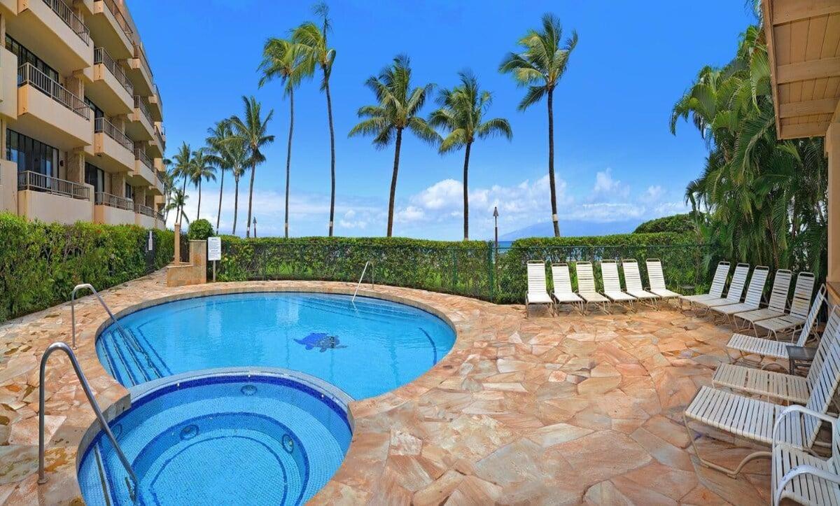 Paki Maui 301 · Direct Oceanfront Views Remodeled 2BD Condo