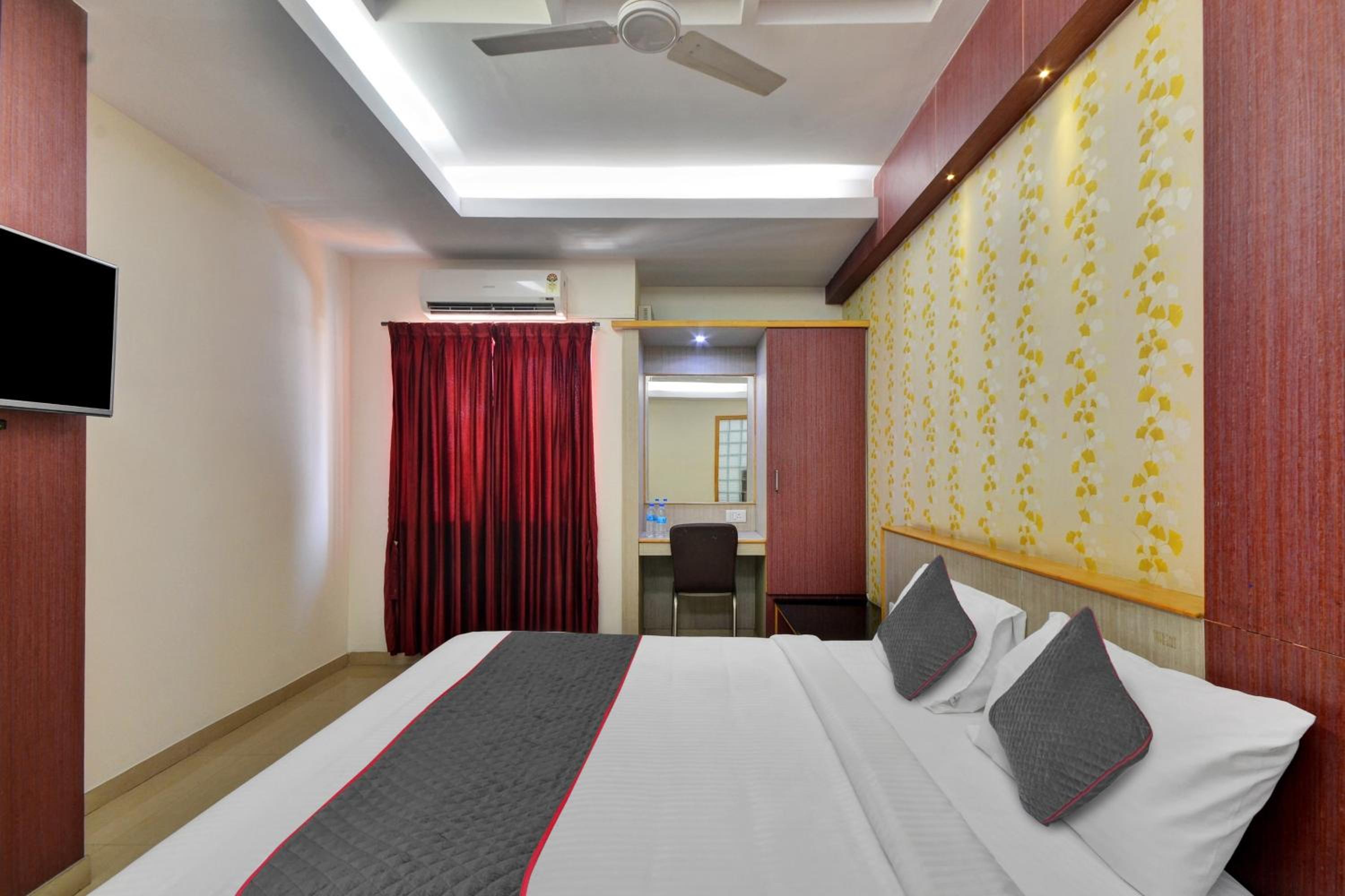 FabHotel Grand Gunas, photo 37