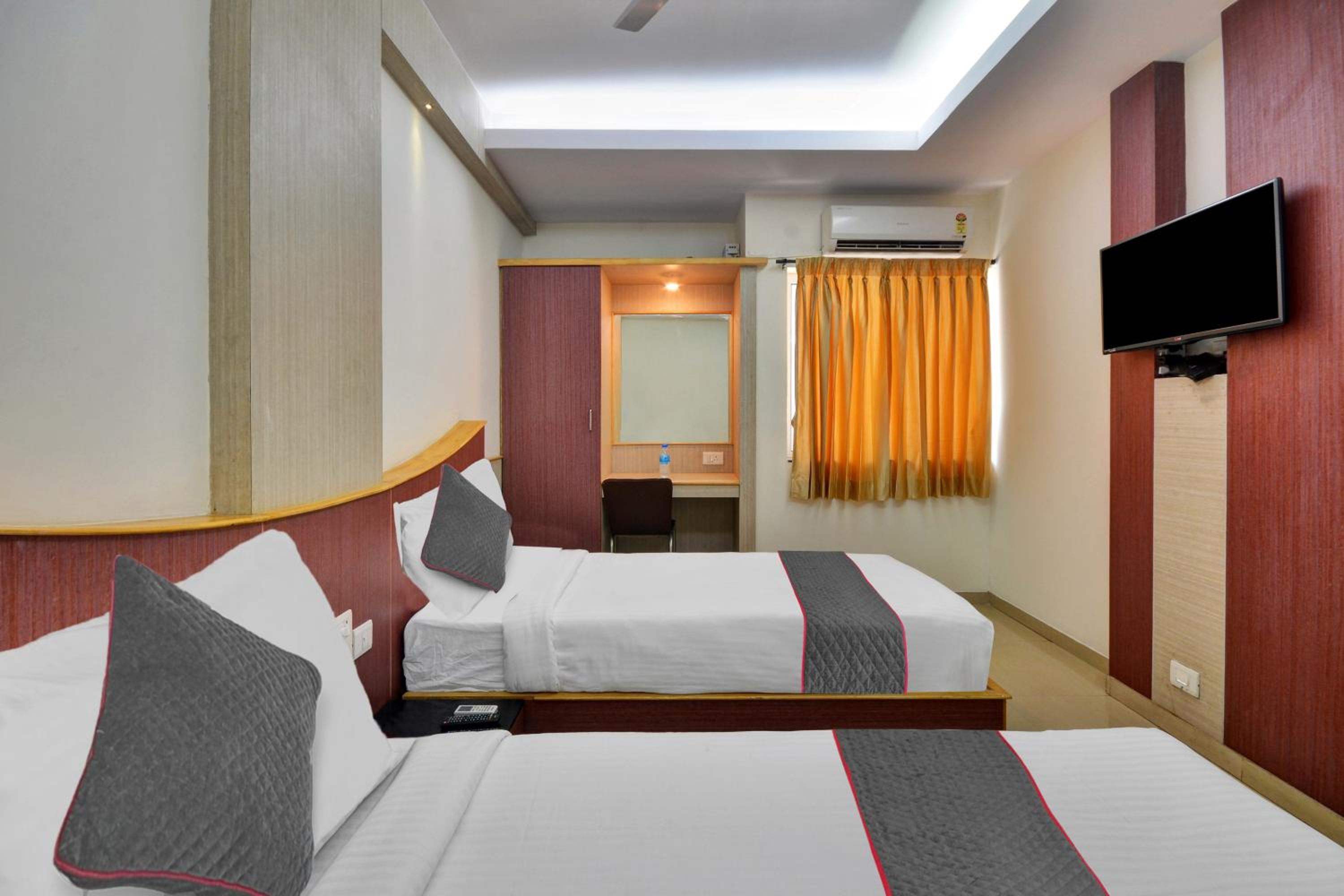 FabHotel Grand Gunas, photo 19