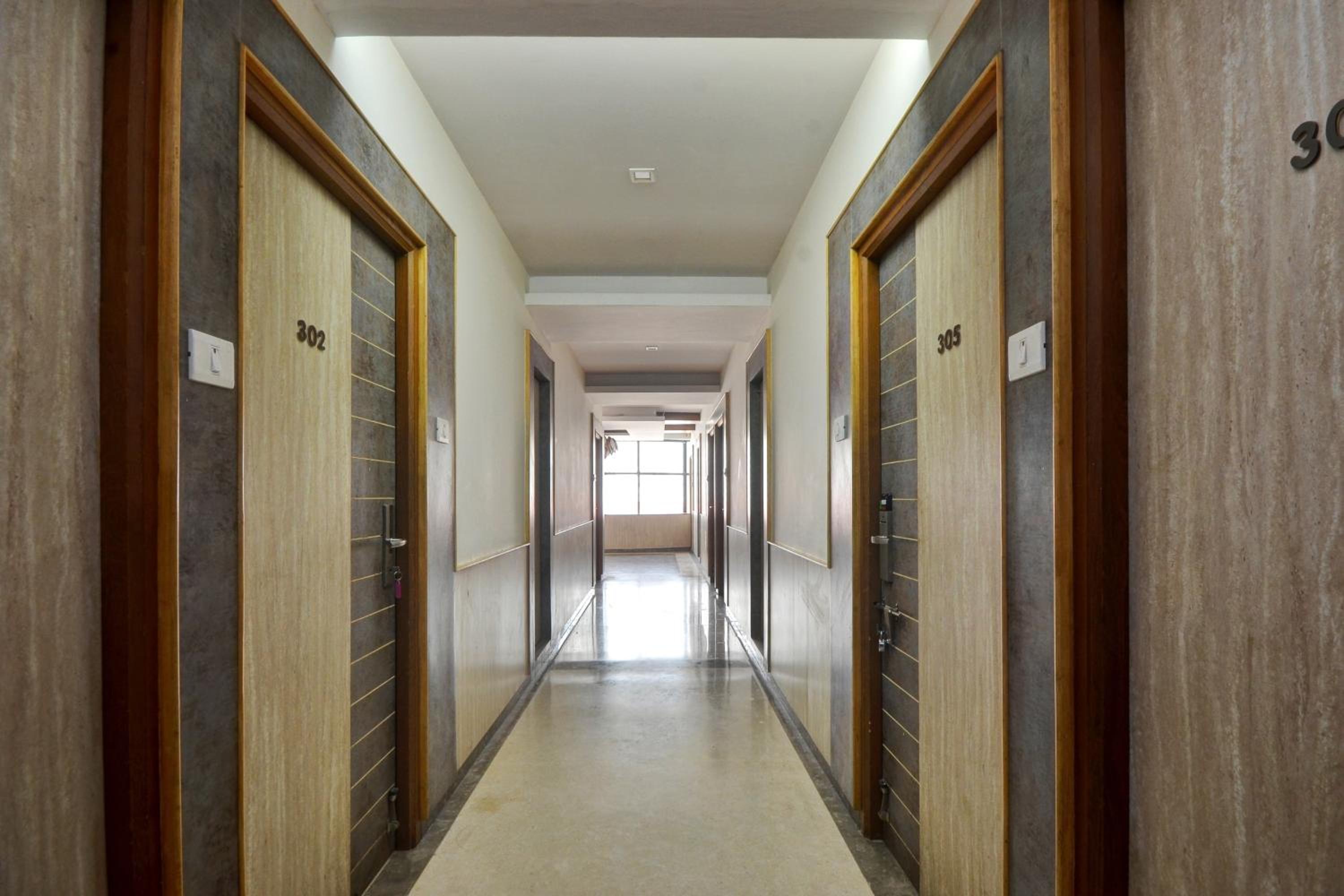FabHotel Grand Gunas, photo 13